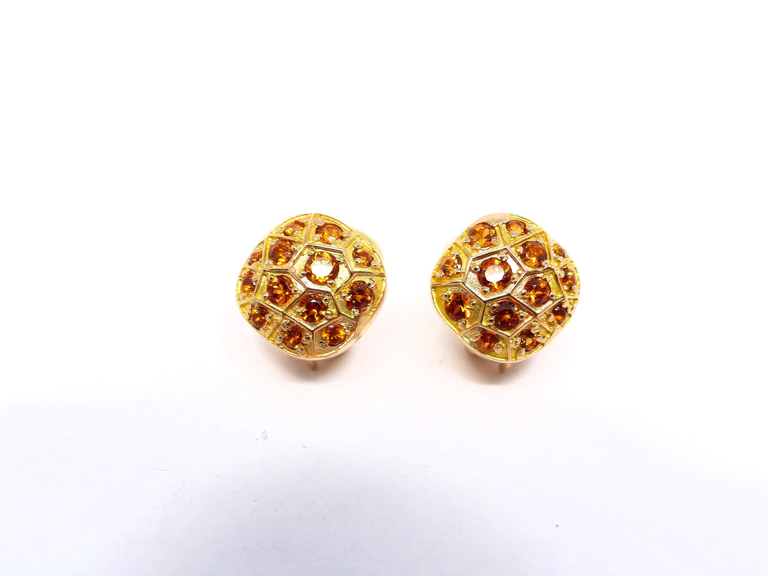 Briolette Cut Earrings in Red Gold with 2 Fire Opal Brioletts and Mandarine Garnets. For Sale