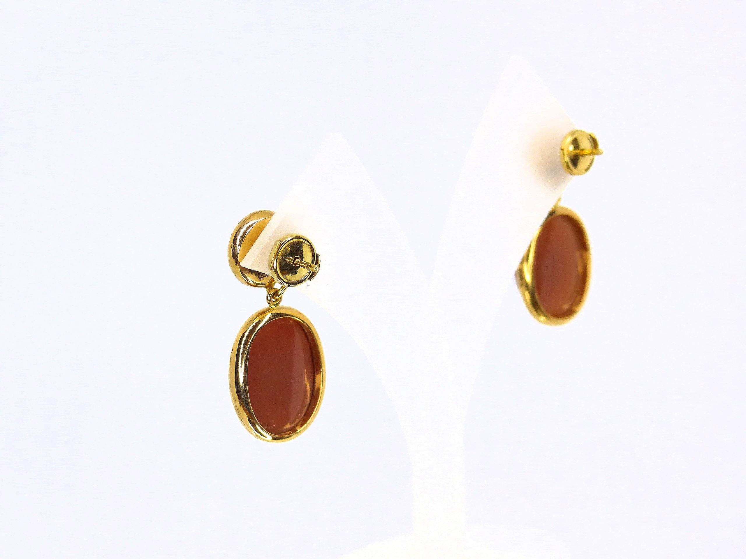 Contemporary Earrings in Rose Gold with 4 Brown Moonstones and 42 Diamonds   For Sale