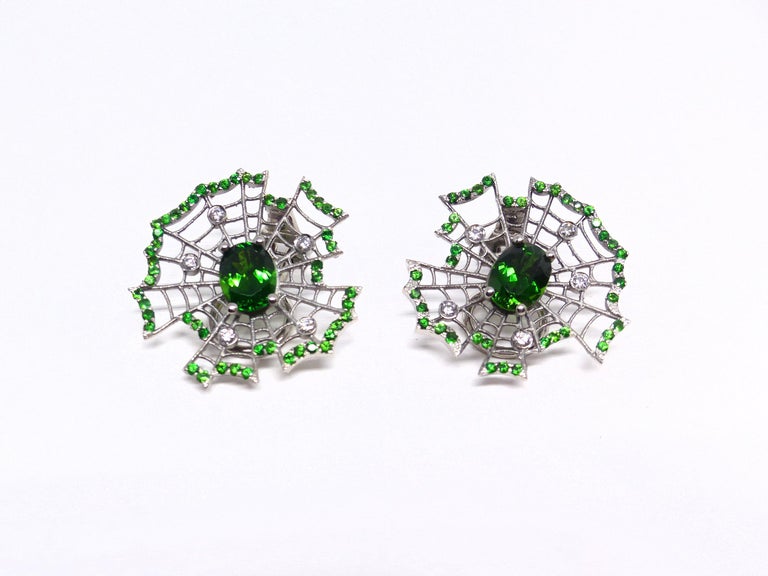 White Gold 2,50ct Chrome Tourmalines + Tsavorites & Diamonds Pair of Earrings  In New Condition For Sale In Idar-Oberstein, DE