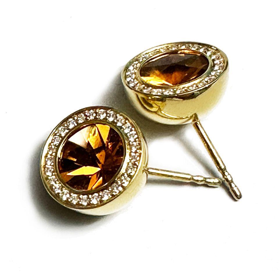 Contemporary 1 Pair Yellow Gold Earrings, Mandarin-Citrin, 50 Brilliants Fvs 0.25 Ct Total For Sale