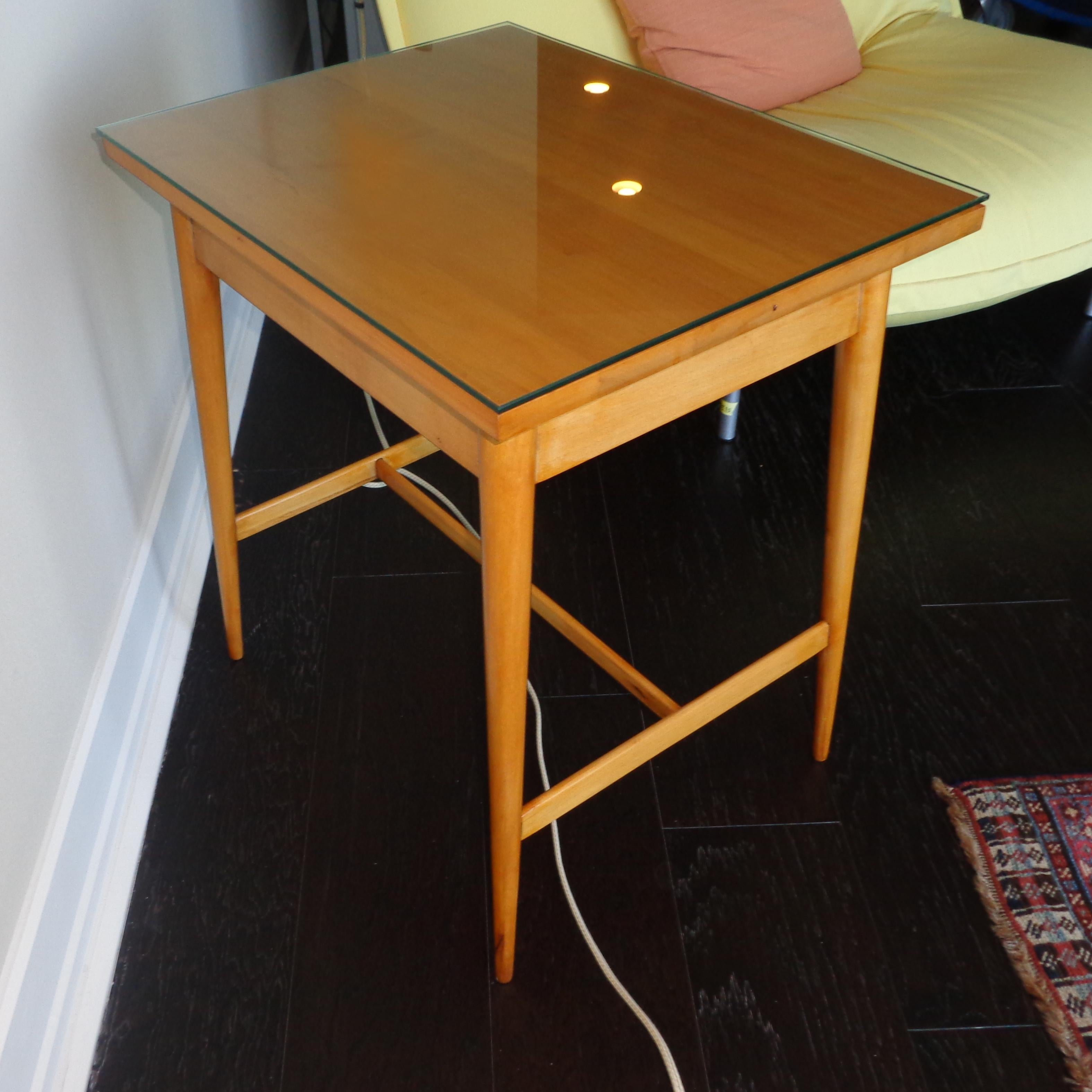 1 Paul McCobb Planner Group Side/Lamp Table #1586 In Good Condition In Pasadena, TX