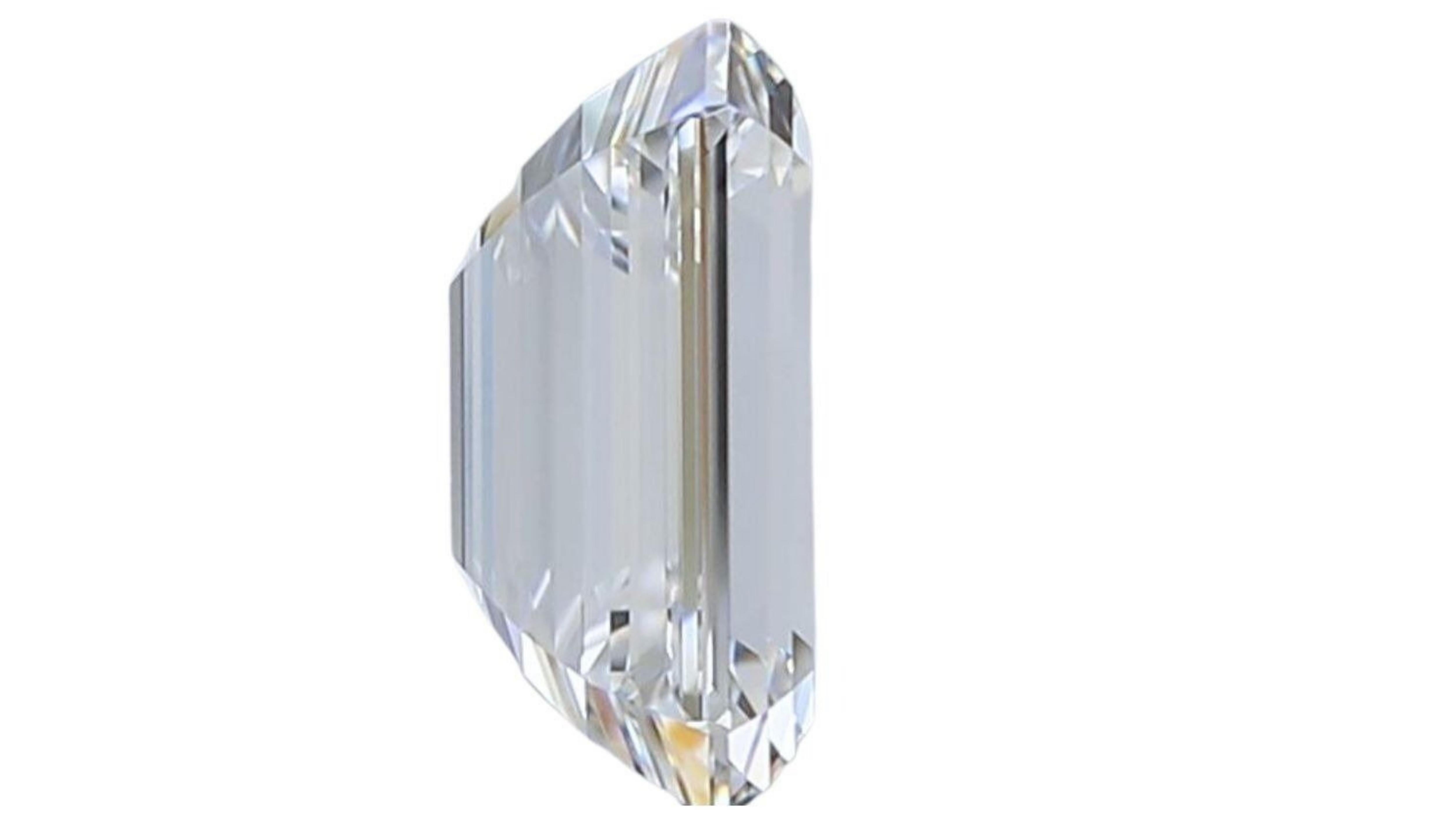 1 pc. Dazzling 1.5 Emerald Cut Natural Diamond In New Condition For Sale In רמת גן, IL