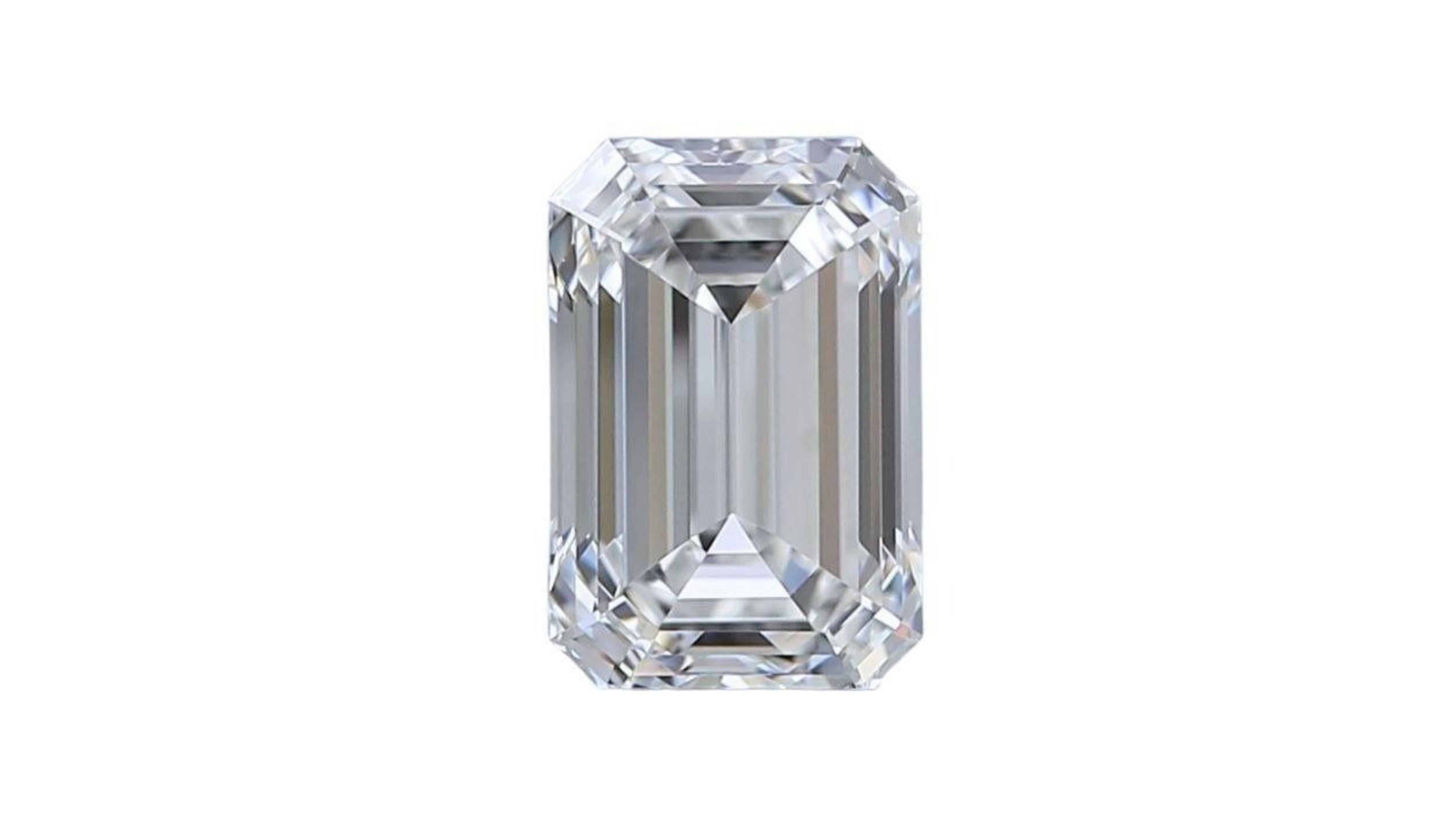 1 pc. Dazzling 1.5 Emerald Cut Natural Diamond For Sale 3