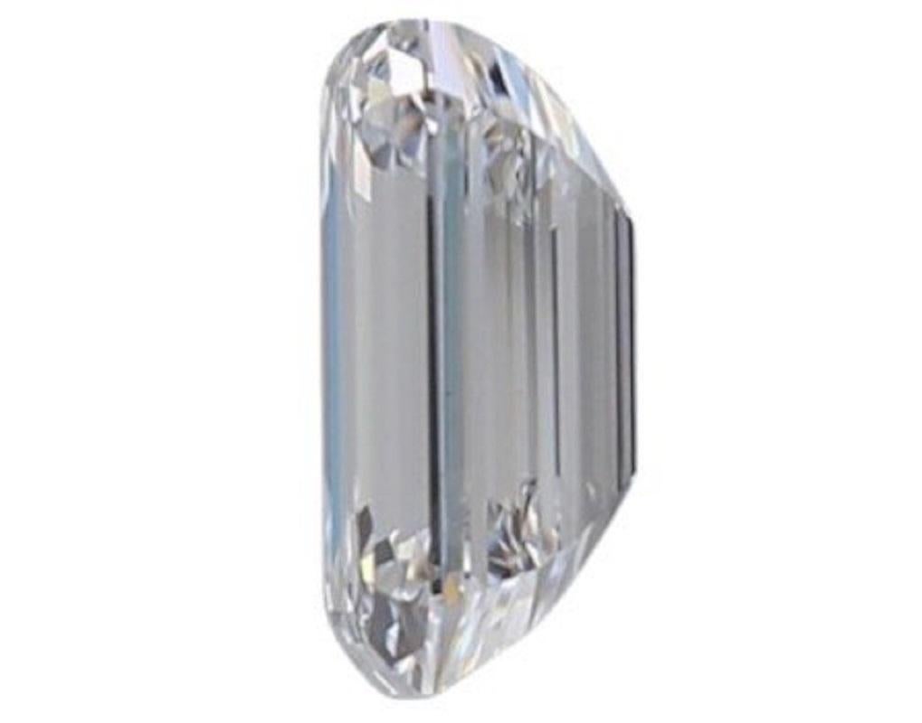 Women's or Men's 1 Pc Natural Diamond, 0.70 Ct, Emerald, D 'Colourless', SI1, IGI Certificate For Sale