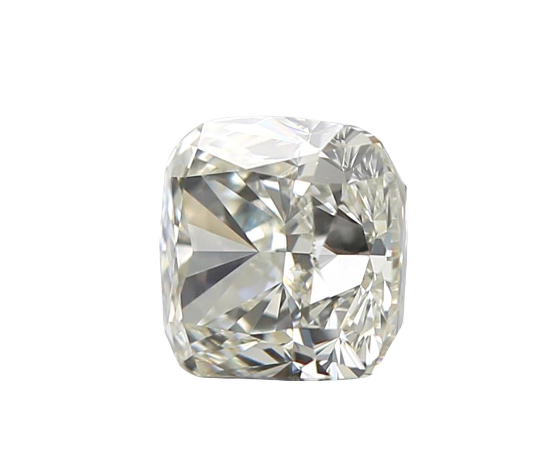 Natural cushion modified brilliant diamond in a 0.71 carat J VS1 with excellent cut and extremely shine. This diamond comes with an GIA Certificate and laser inscription number.

SKU: T200-9A

GIA 2444032082