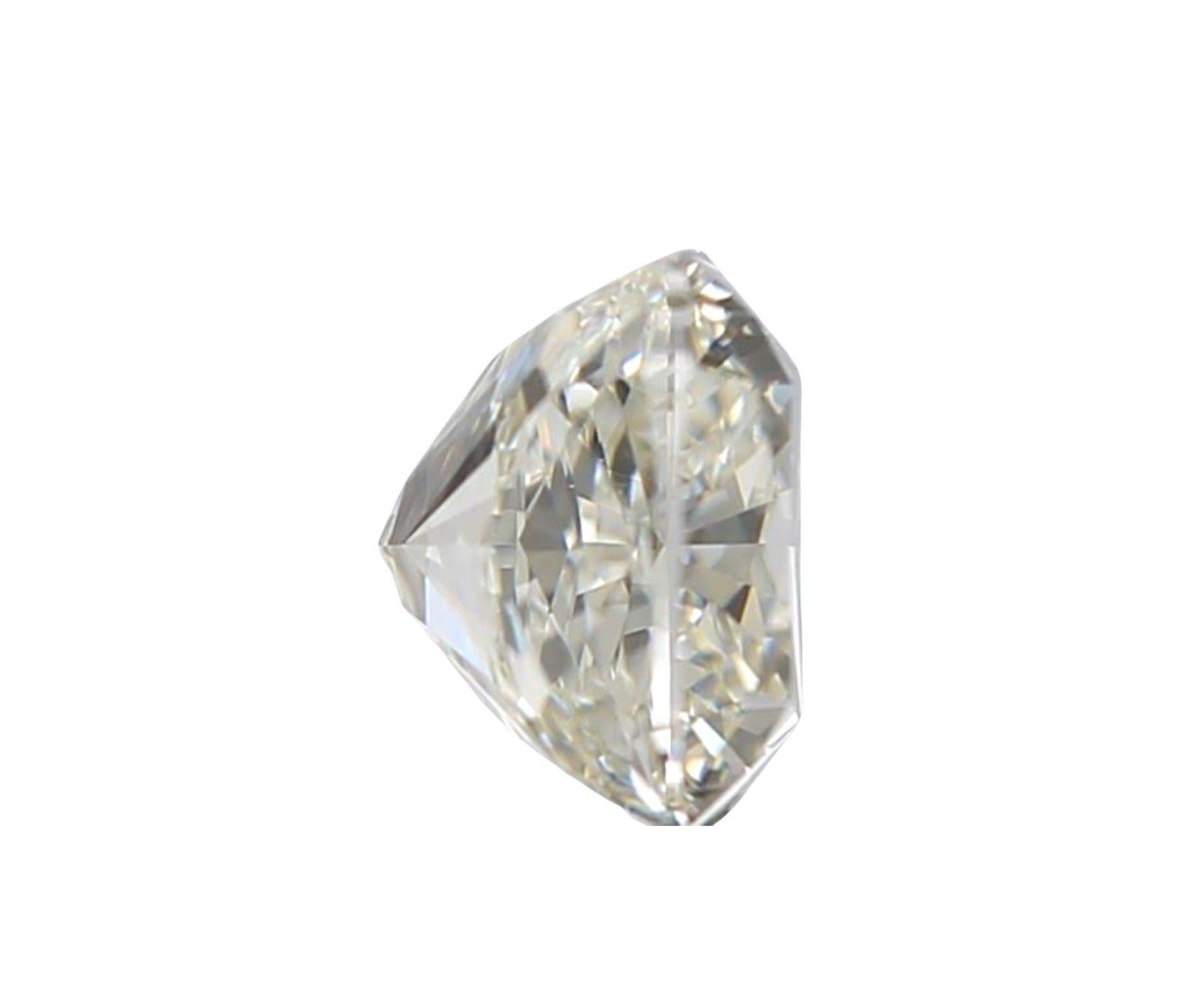 Women's or Men's 1 pc Natural Diamond - 0.71 ct - Cushion - J - VS1- GIA Certificate For Sale