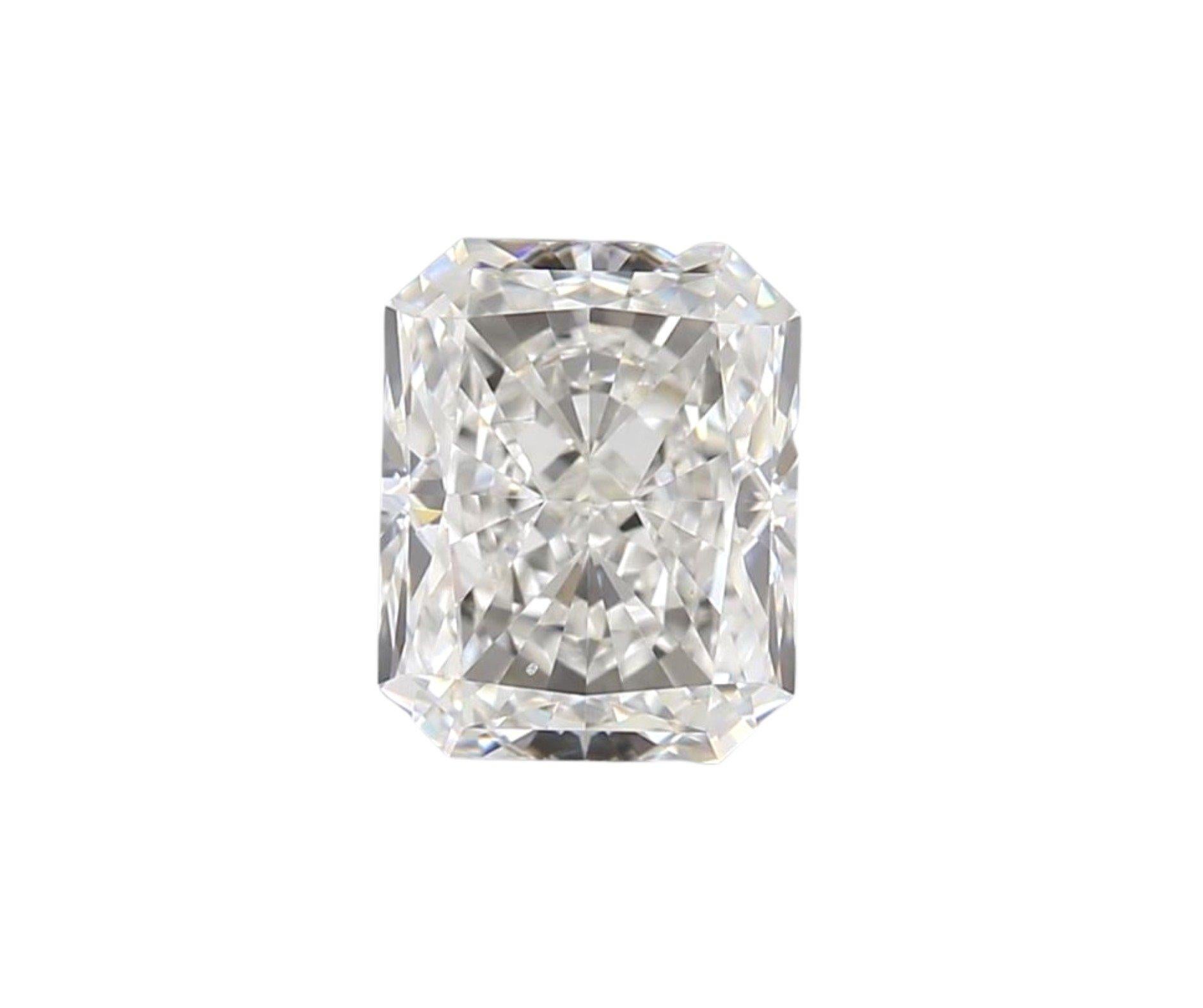 Amazing Natural radiant cut diamond in a 0.92 carat F VS2 graded by IGI Laboratory with beautiful cut and shine. This diamond comes with an IGI Certificate sealed in a security blister and laser inscription number.

IGI 537236396

Sku: KA-050