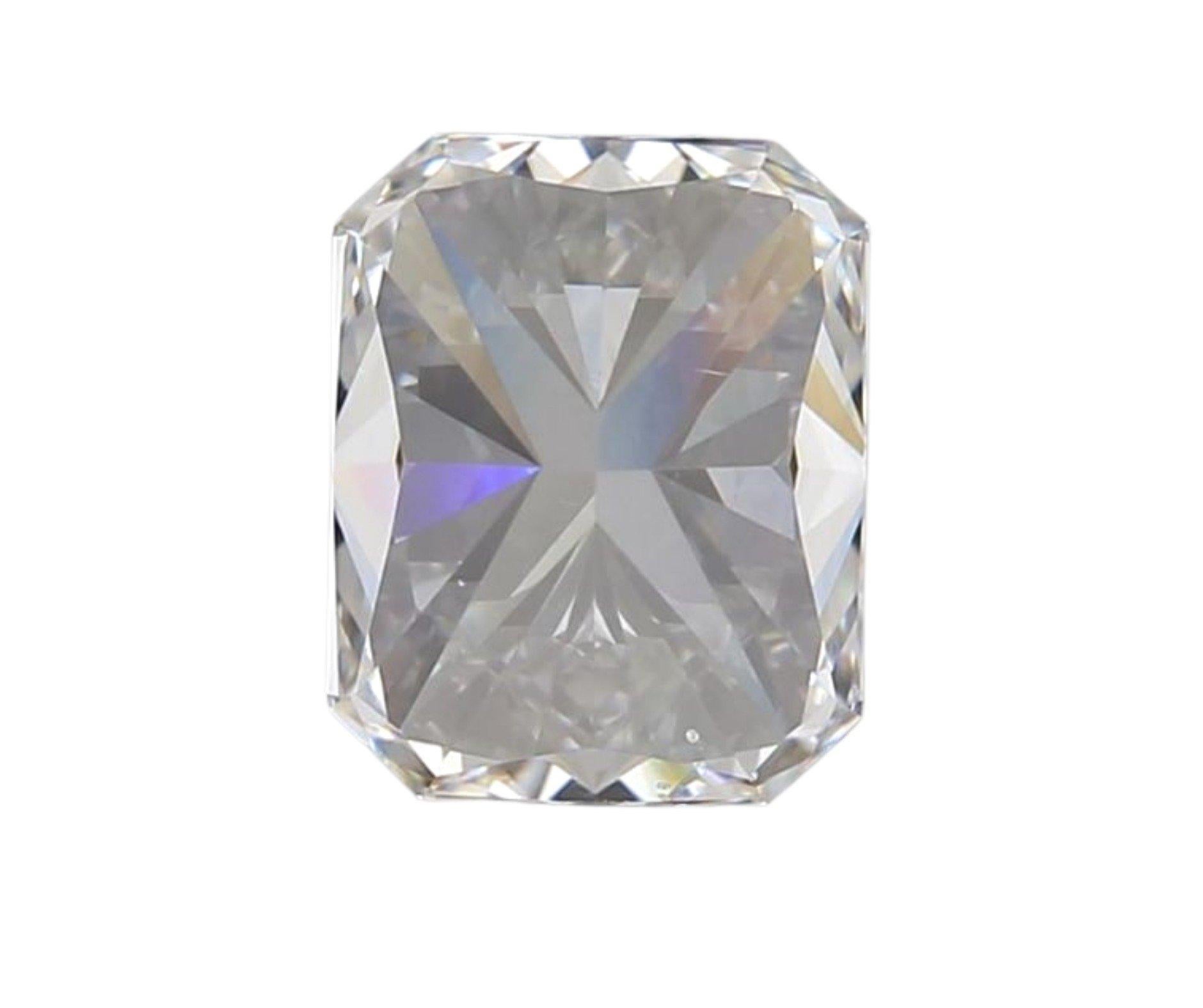 1 Pc Natural Diamond, 0.92 Ct, Radiant, F, VS2, IGI Certificate In New Condition For Sale In רמת גן, IL