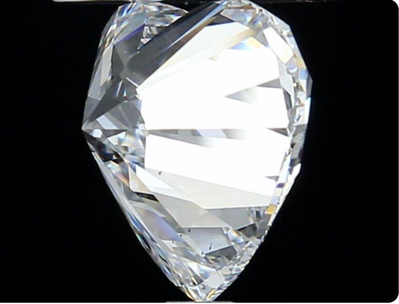 Heart Cut 1 pc Natural Diamond - 4.01 ct - Heart - D (colourless) - VS2- GIA Certificate For Sale