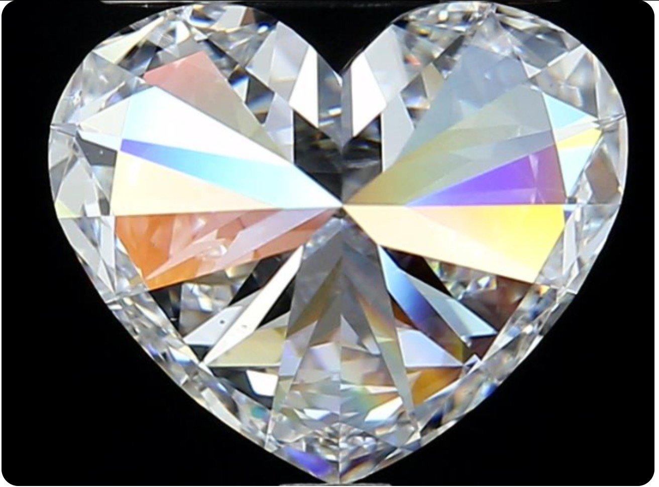 1 pc Natural Diamond - 4.01 ct - Heart - D (colourless) - VS2- GIA Certificate In New Condition For Sale In רמת גן, IL