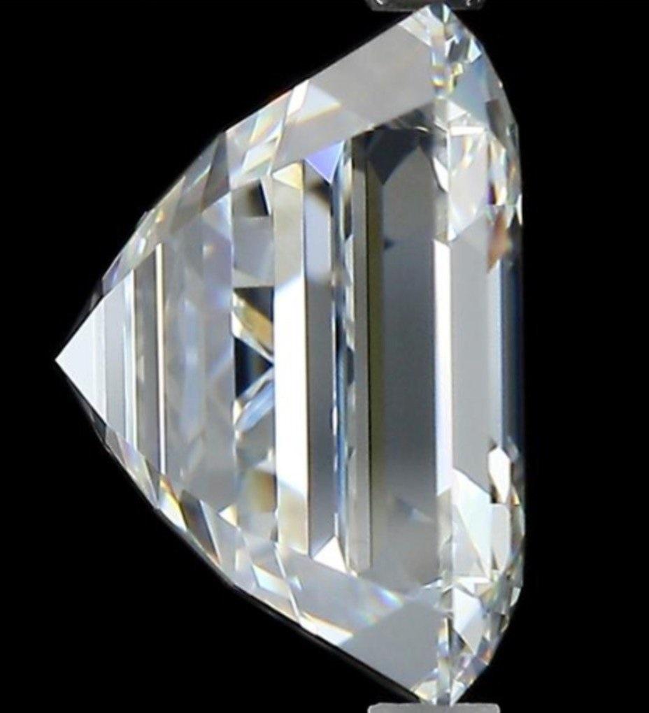 1 pc Natural Diamond - 8.04 ct - Square Emerald / Asscher - F - VVS1- GIA Cert For Sale 2