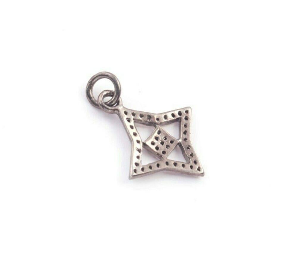 1 Stück Pave Diamant Kleeblattform Charm-Anhänger 925 Sterlingsilber Diamant-Anhänger (Ungeschliffen) im Angebot