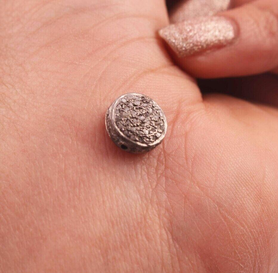 1 Pc Pave Diamond Designer Round Beads 925 Sterling Silver Charm Beads Jewelry.Jewelry.

Shape
Round

Size
9 - 9.9 mm


Handmade
Yes

Country/Region of Manufacture
India

Style
Spacer Beads

Material
Sterling