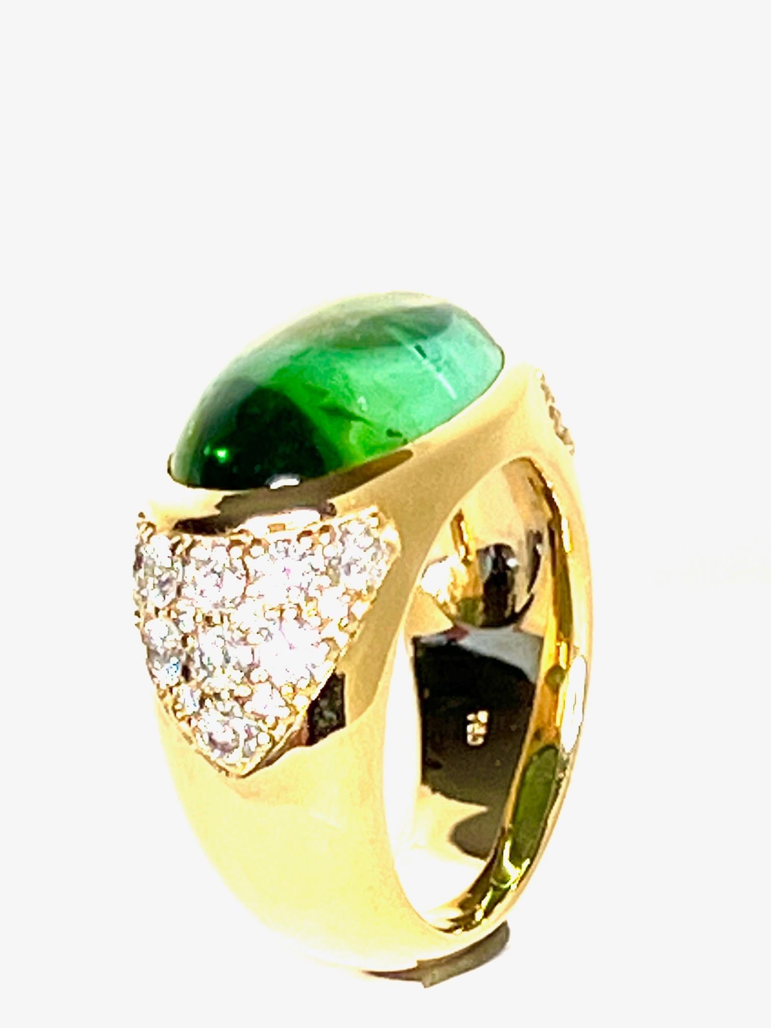 1 Ring in 750/Rosegold mit 1 Turmalin Cab. + Diamanten Pavé (Cabochon) im Angebot