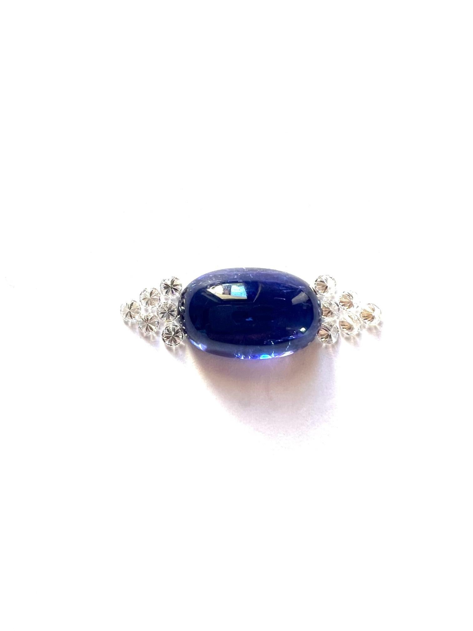 1 Ring in 950/Platin with 1 Tansanite Cab. + 12 Diamonds Pavé In New Condition For Sale In Idar-Oberstein, DE