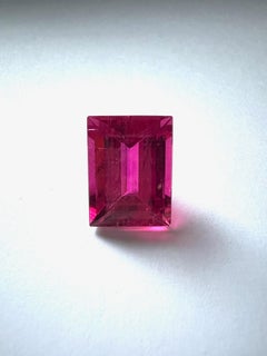 1 Rubelite Tourmaline fac. baguette cut 18x13.5mm, 18.07c.