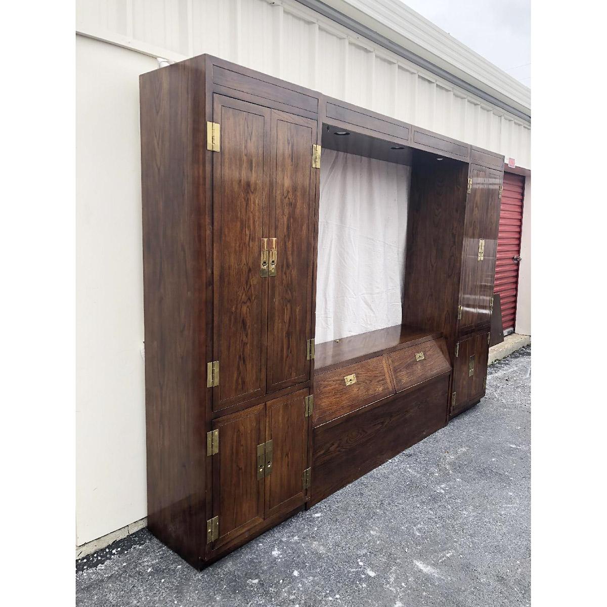 1 Scene One by Henredon Campaign Armoire In Good Condition In Pasadena, TX