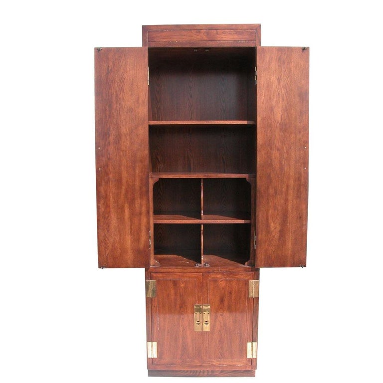 1 Scene One Campaign Style Henredon Armoire In Good Condition For Sale In Pasadena, TX