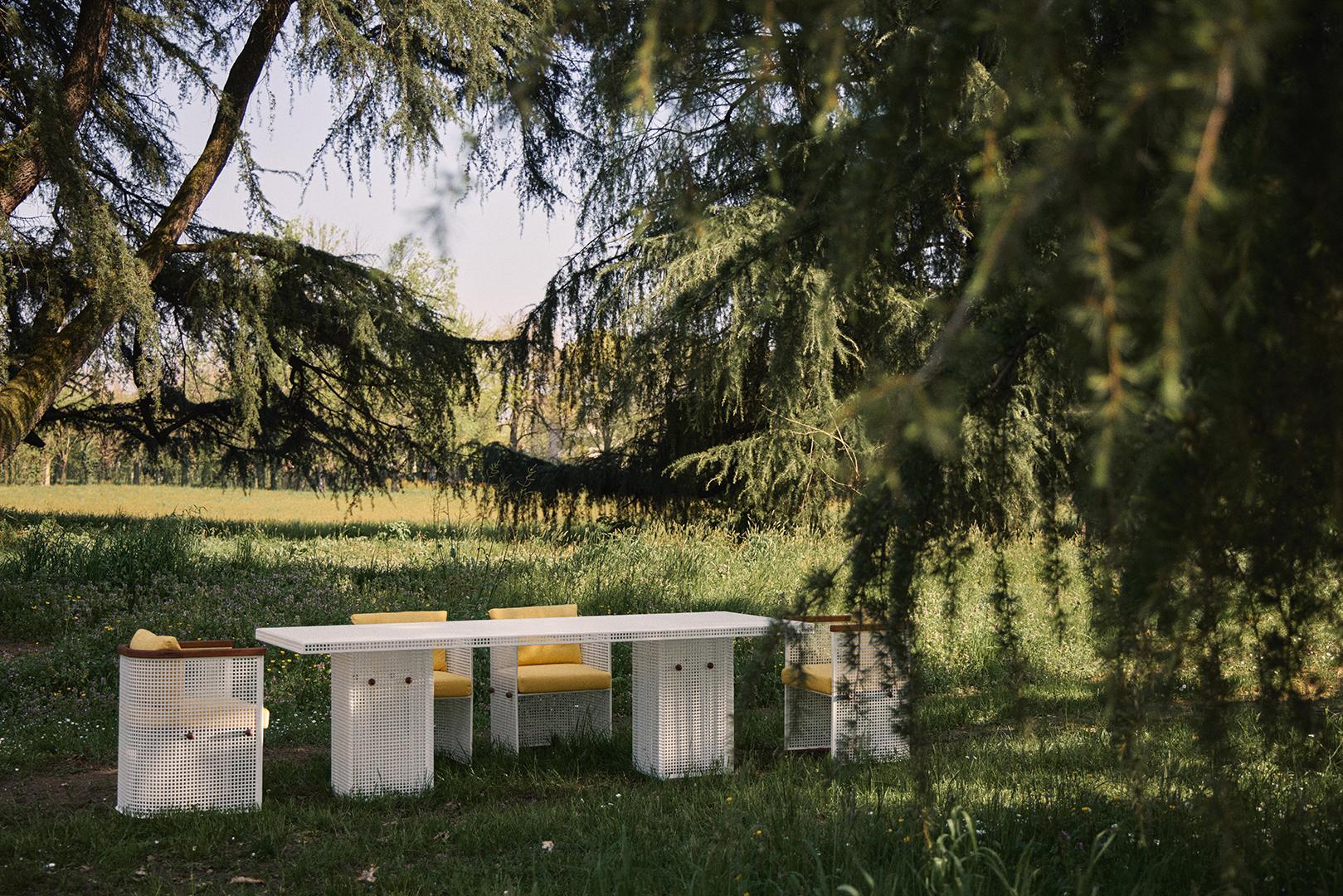 1 SET Conservatory Lrg O/Table & 6 O/Chairs (Buttercup) Stainless Steel PC White Neuf - En vente à Amsterdam, NL