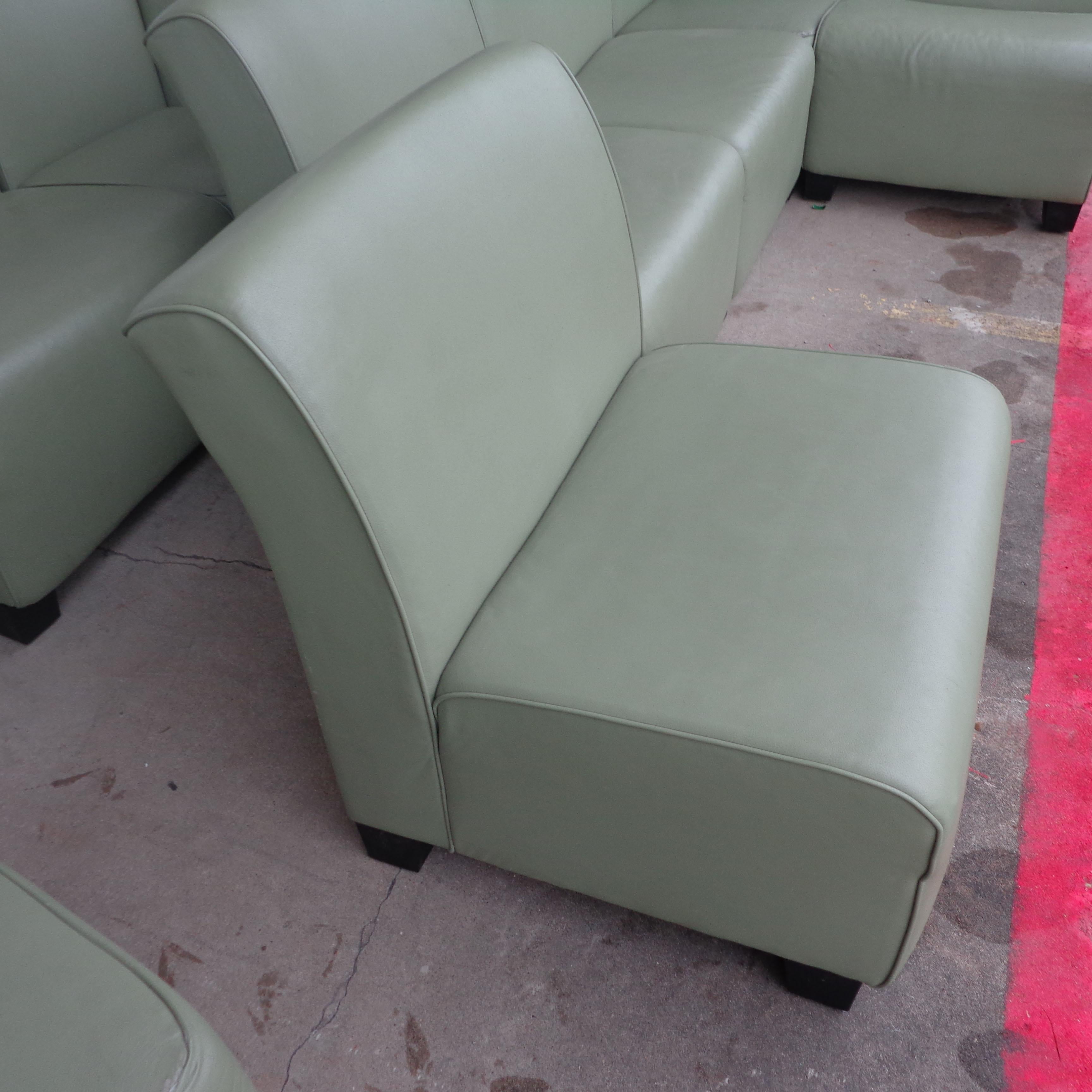 1 Steelcase Modular Seating Group Lounge In Good Condition For Sale In Pasadena, TX
