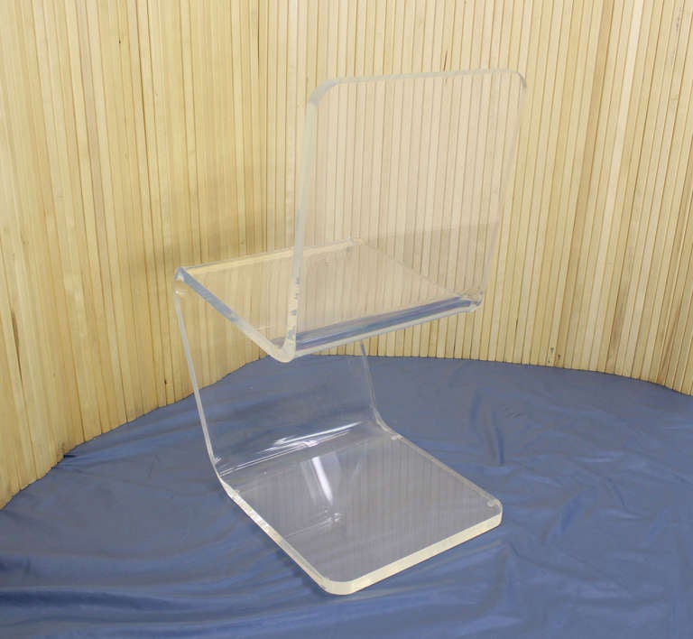 Bent Thick Heavy Lucite Side Z Dining Side Chair Mid-Century Modern  In Excellent Condition For Sale In Rockaway, NJ