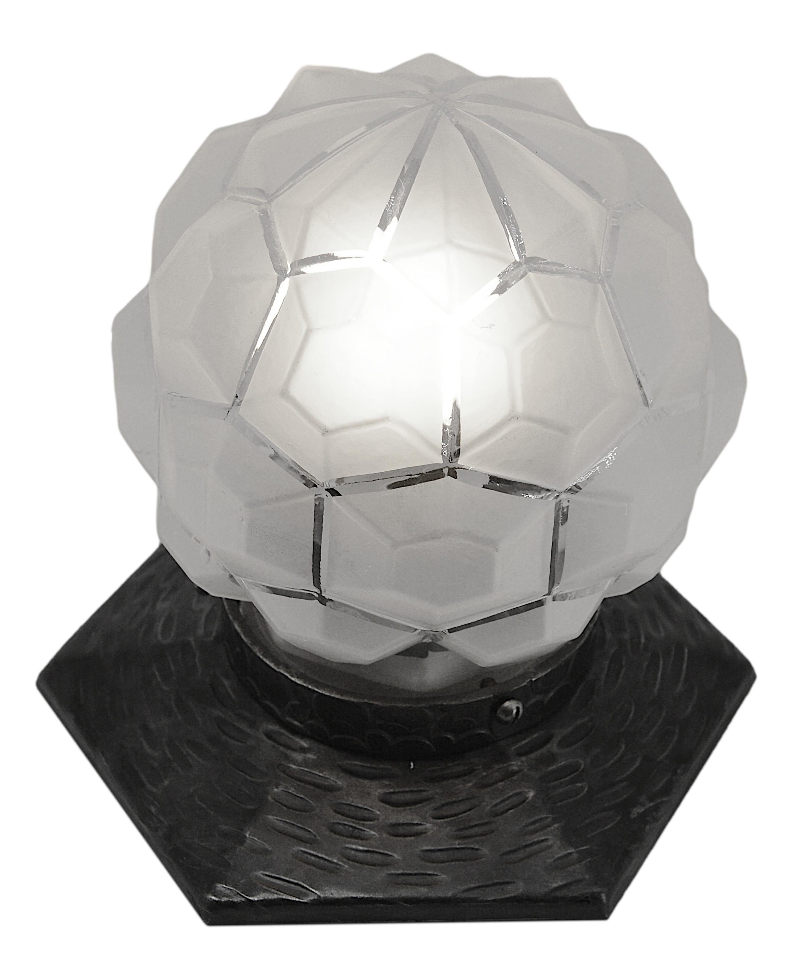 1 à 2 lampes de table Art déco françaises, 1920 en vente 1