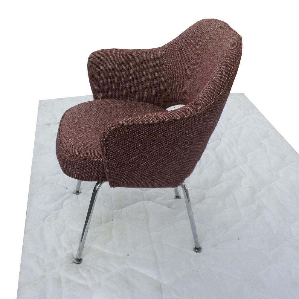  1  Eero Saarinen Chefsessel im Vintage-Stil im Zustand „Relativ gut“ im Angebot in Pasadena, TX