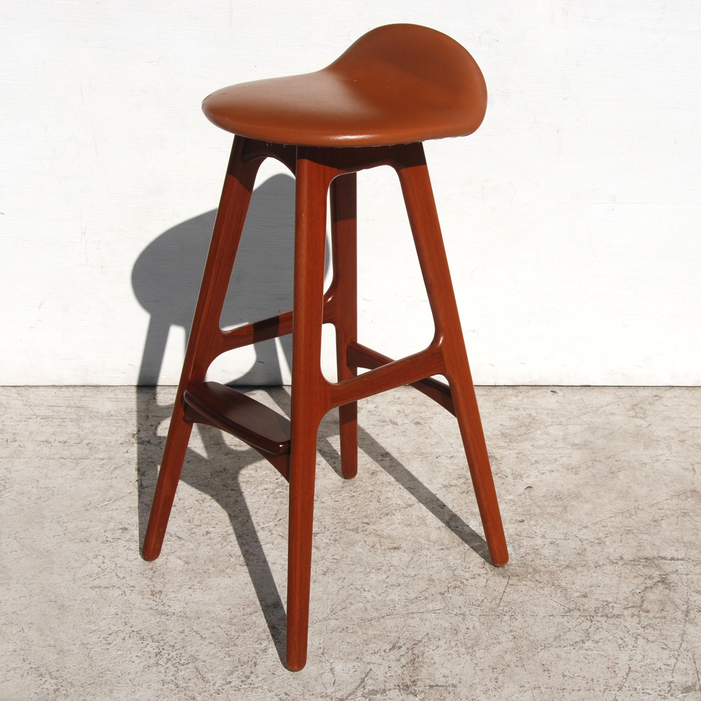 '1' Vintage Erik Buch Leather Solid Teak & Rosewood Stool In Good Condition In Pasadena, TX