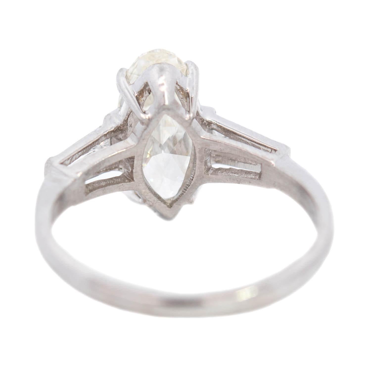 Women's 1 Vintage Platinum Moval Cut Diamond Engagement Ring 2.13ct For Sale