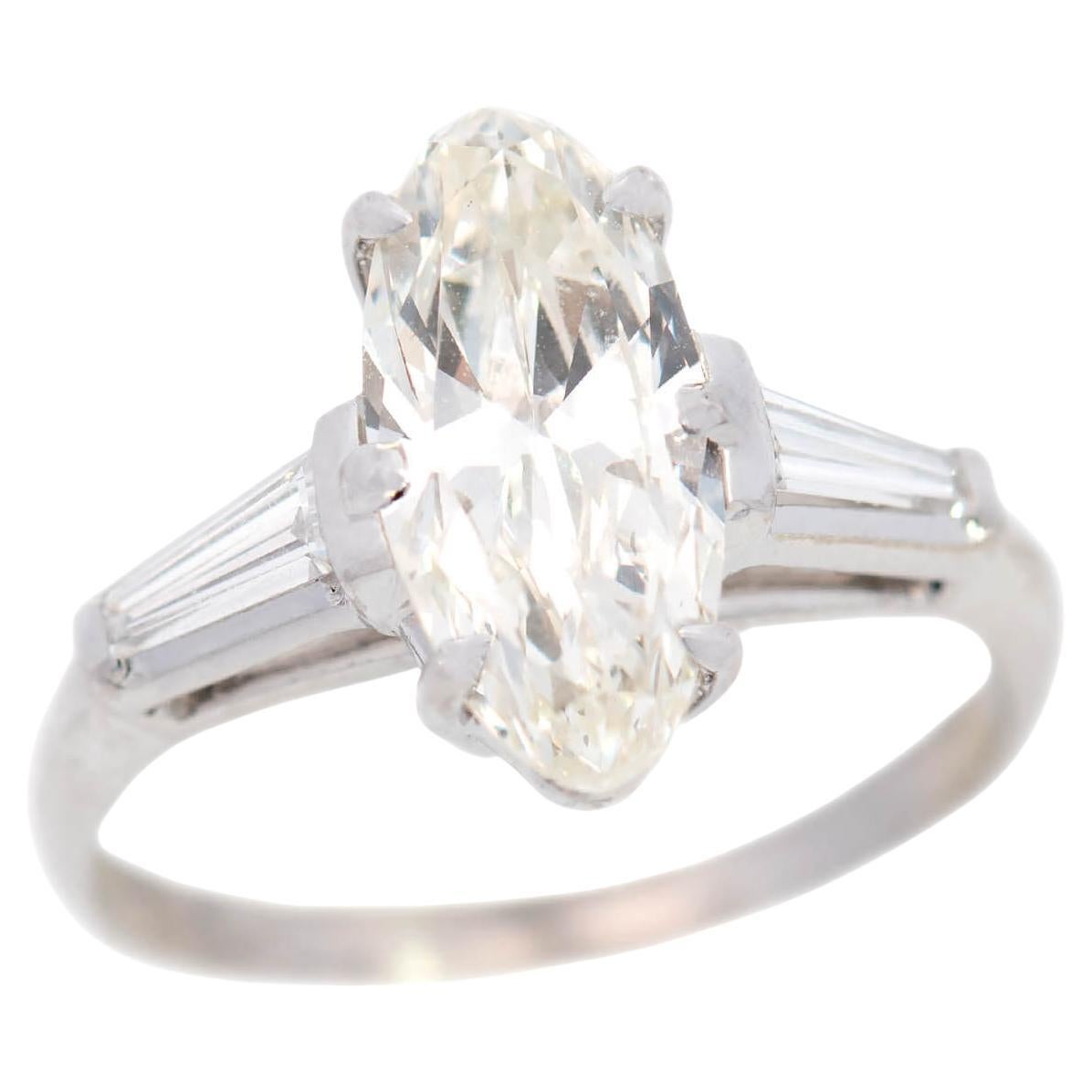 1 Vintage Platinum Moval Cut Diamond Engagement Ring 2.13ct For Sale