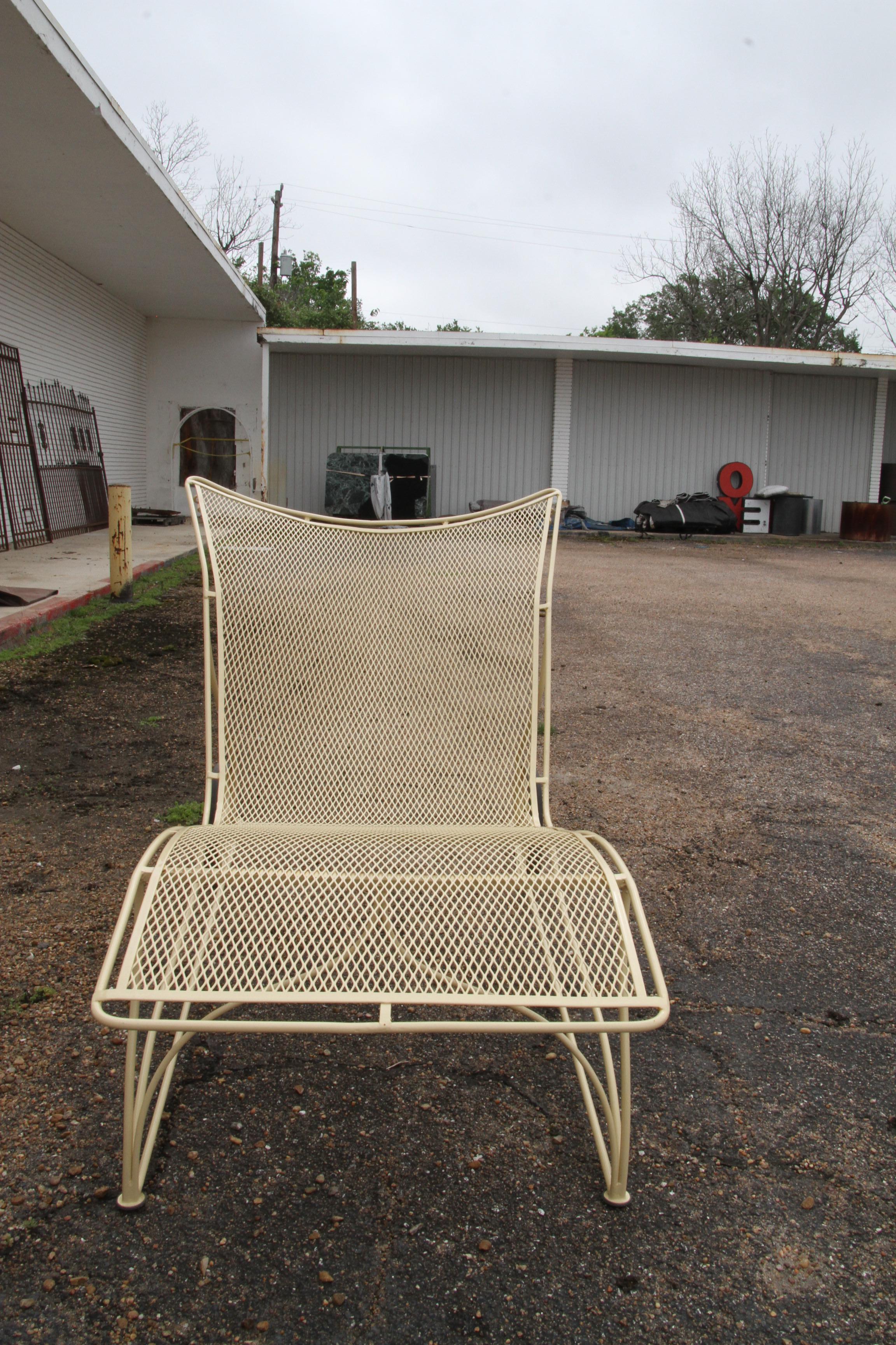 20th Century 1 Vintage Russell Woodard Patio Chaise  For Sale