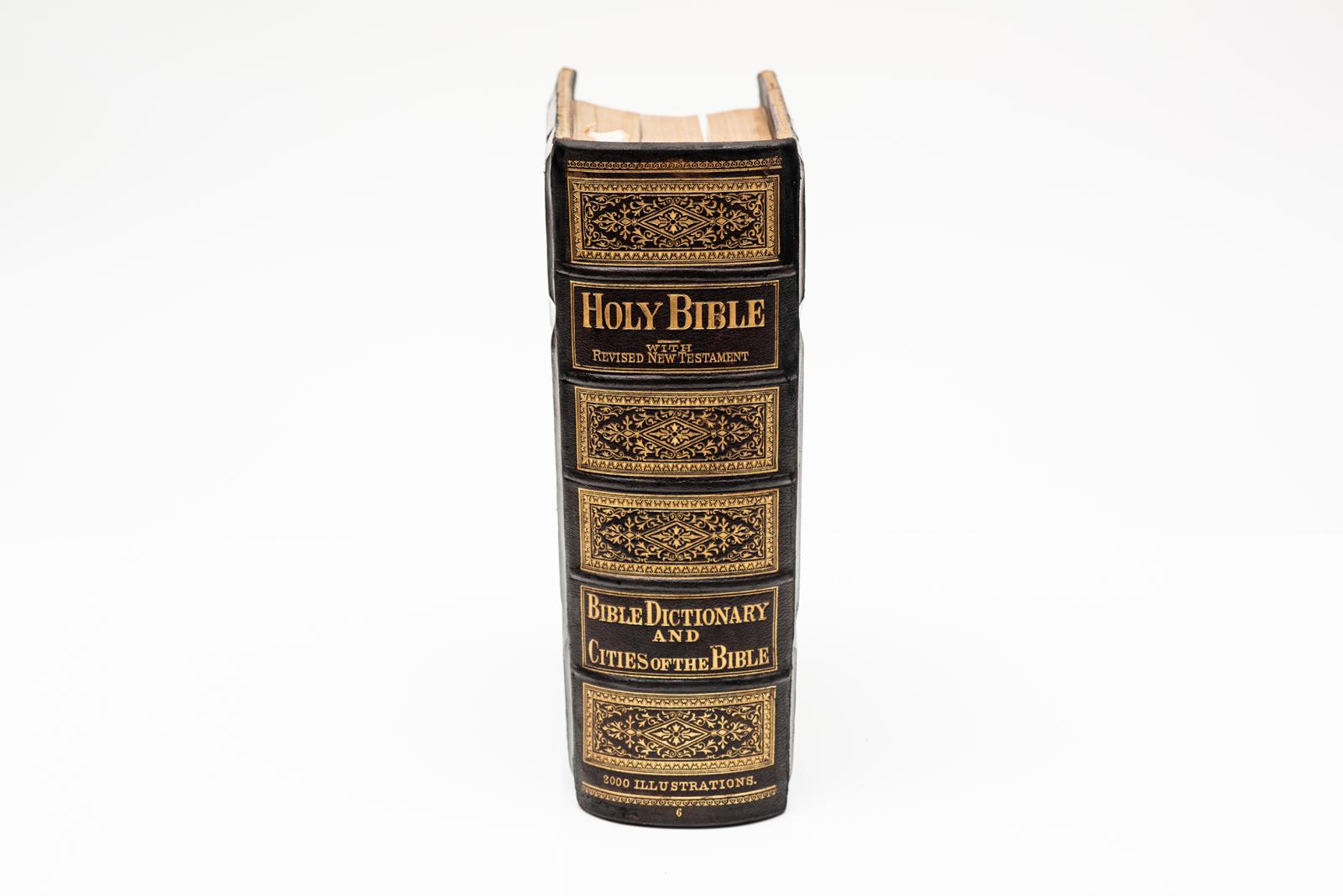 Leather 1 Volume. Anon. Holy Bible, Old And New Testaments For Sale