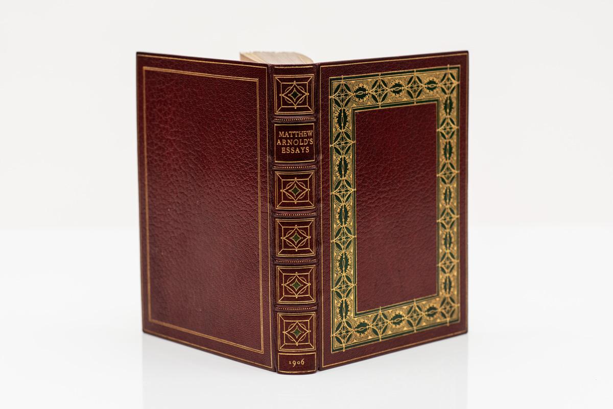 1 Volume. Matthew Arnold, Essays