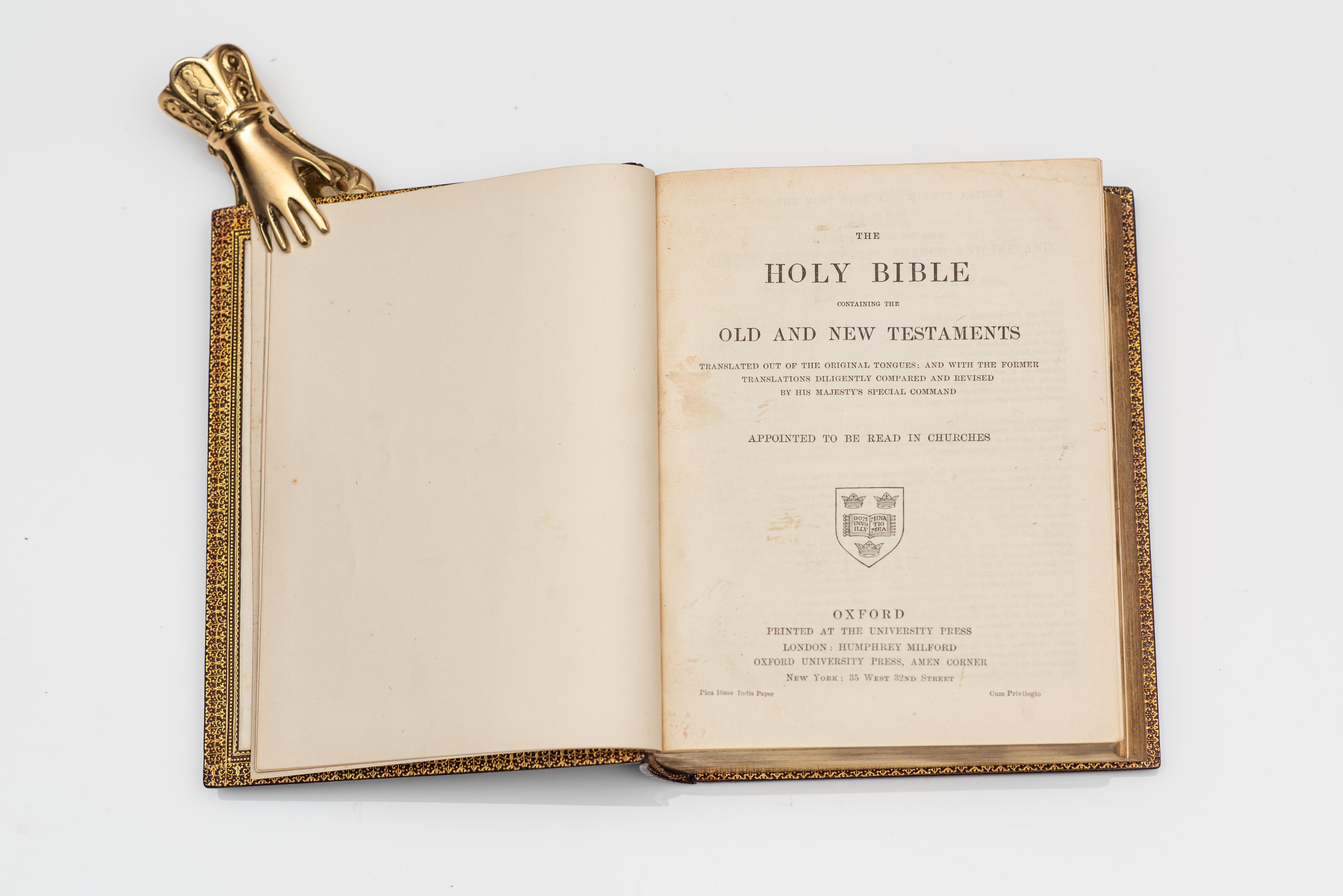 1 Band. Anon. Die Heilige Bibel. Enthält das Alte &Neue Testament. Gebunden in braunem Marokko von Zaehnsdorf, alle Kanten vergoldet, erhöhte Bänder. Veröffentlicht: Oxford: The University Press, N.D. CIRCA: 1920er Jahre. In einer Klappschachtel