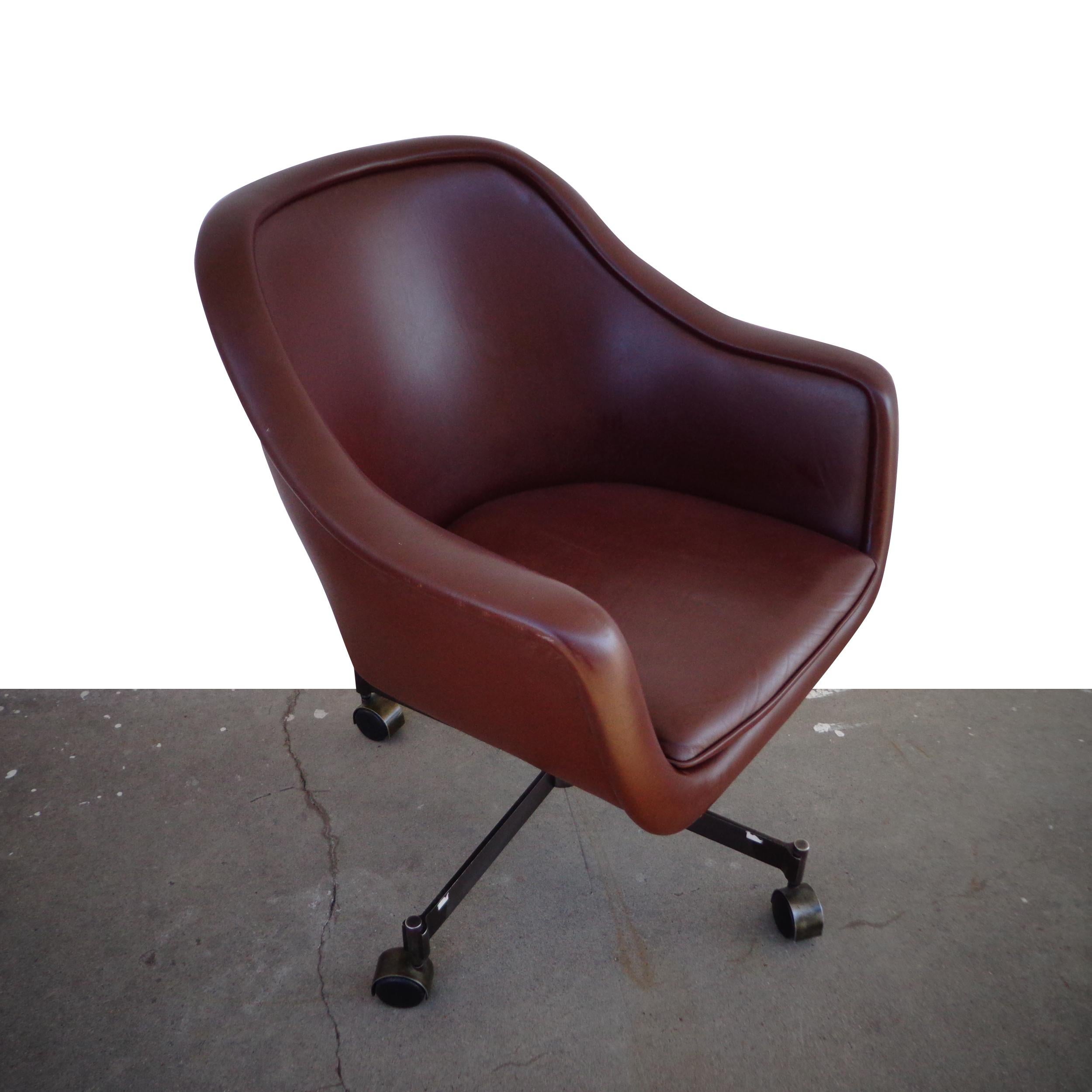 Late 20th Century 1 Ward Bennett for Brickel and Associates Leather Desk Conference Chair