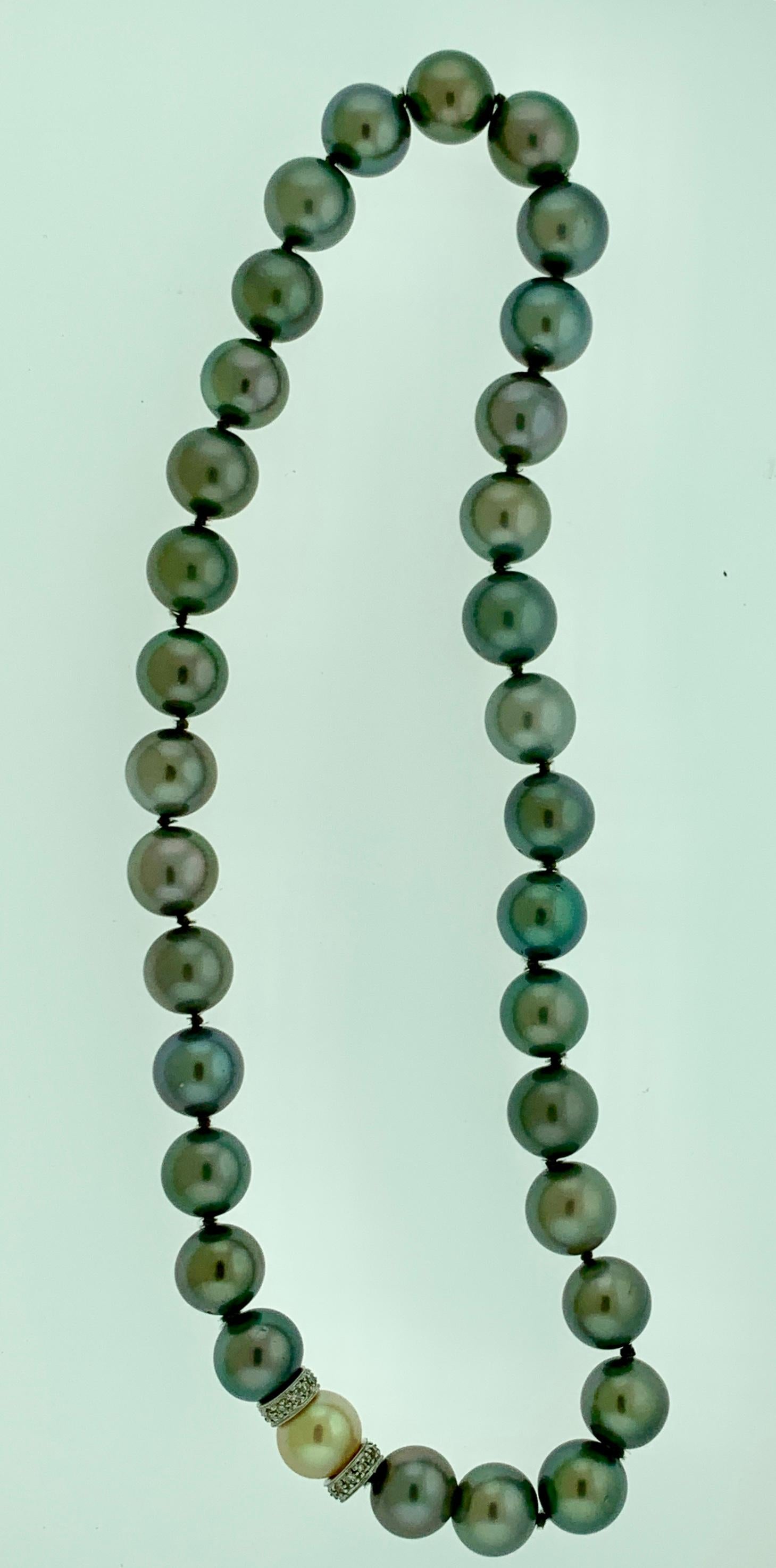 Round Cut 10 MM Tahitian Black Pearls Strand Necklace, Estate, 16 inch