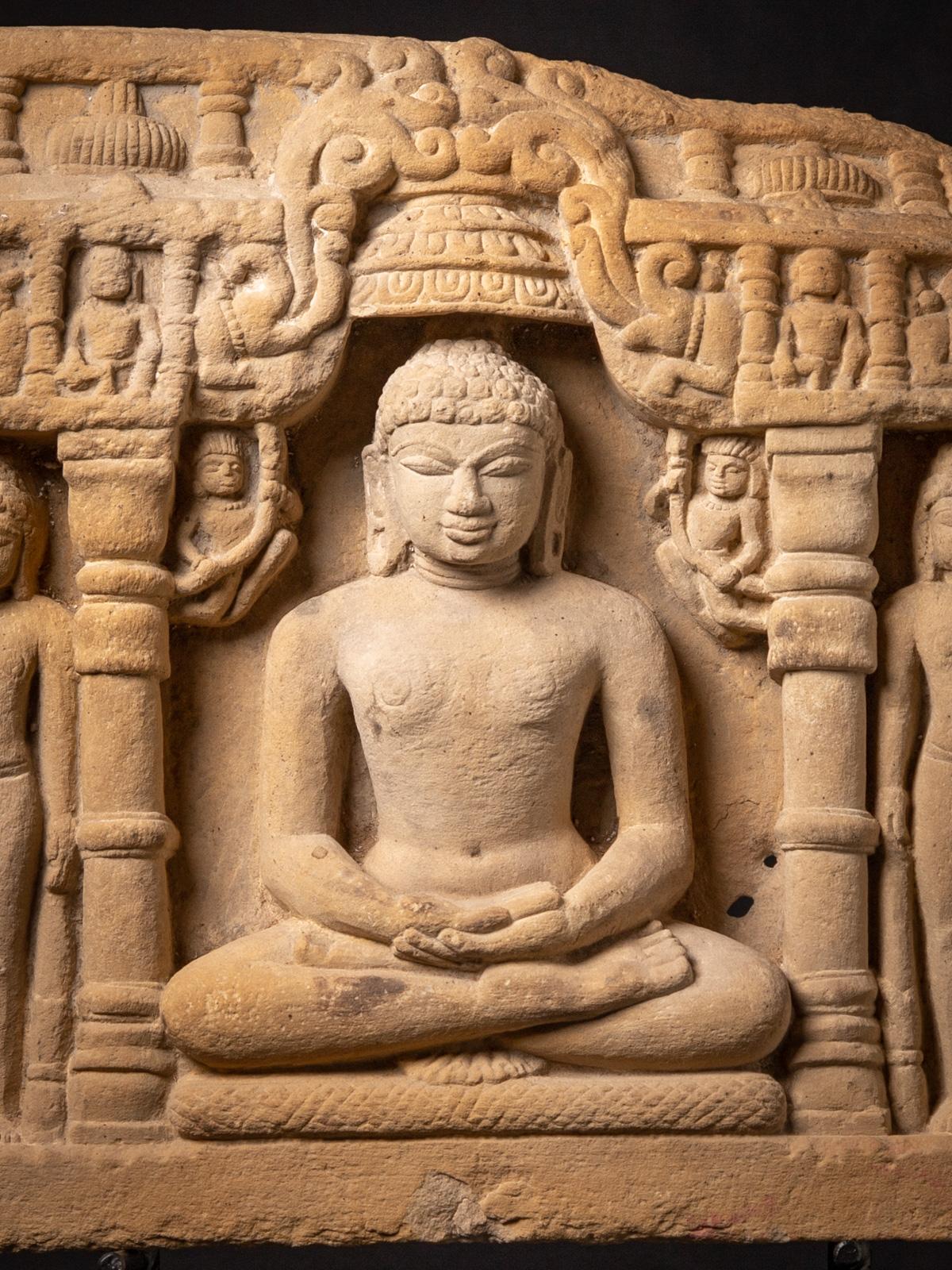 Indien 10-12e siècle Fragment Jain en grès ancien de l'Inde en vente