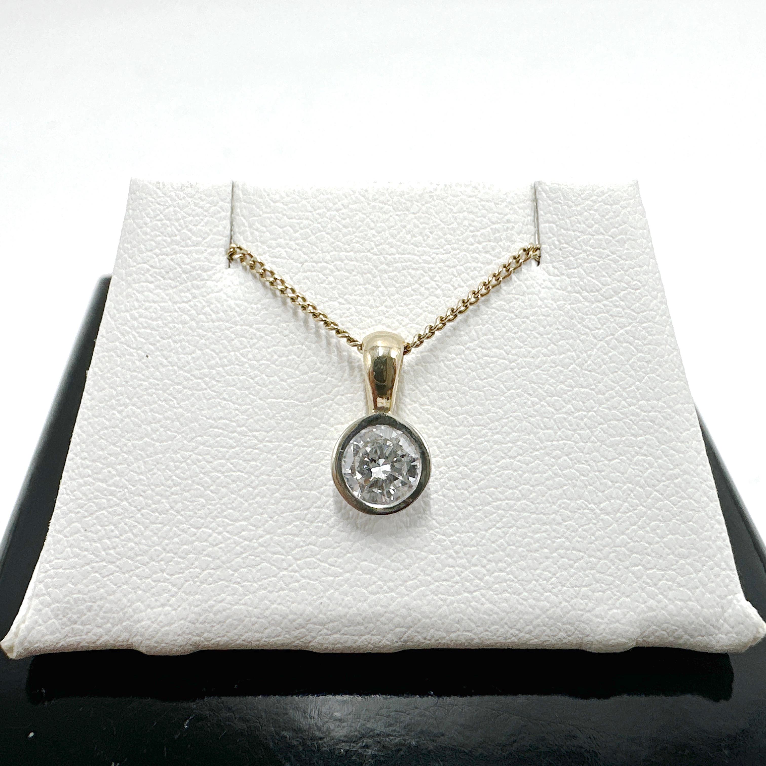 Women's 10/14K Yellow Gold 0.43ct Natural Diamond Solitaire Pendant w/ Chain For Sale
