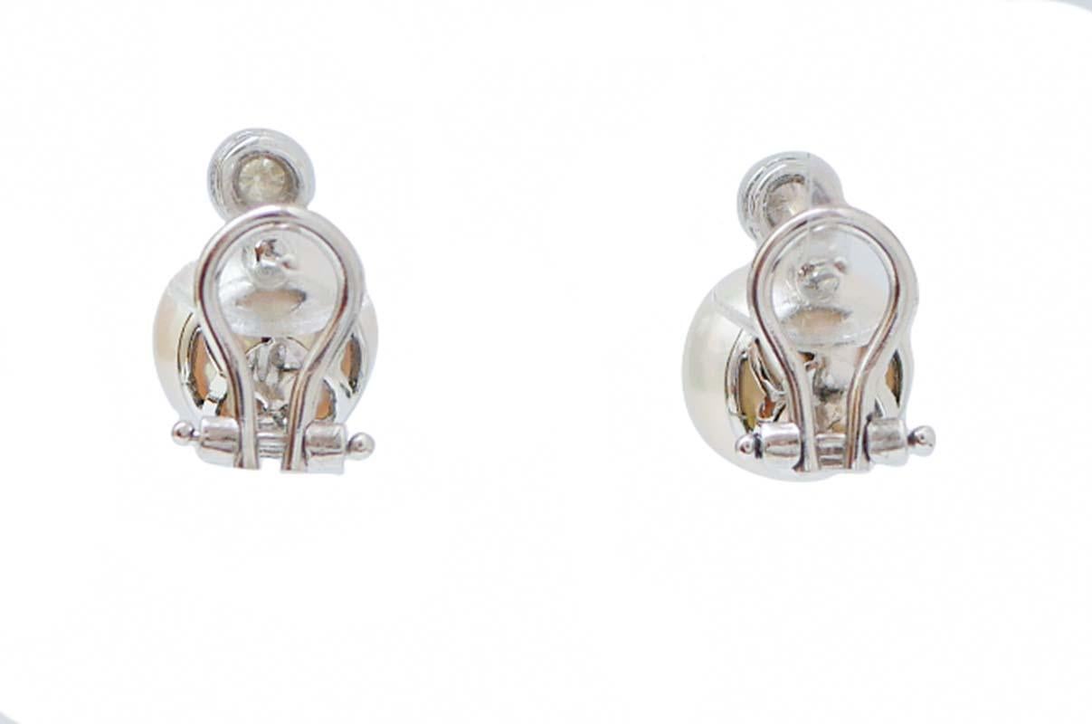 Retro 10, 5 Mm Pearls, Diamonds, 14 Karat White Gold Earrings.