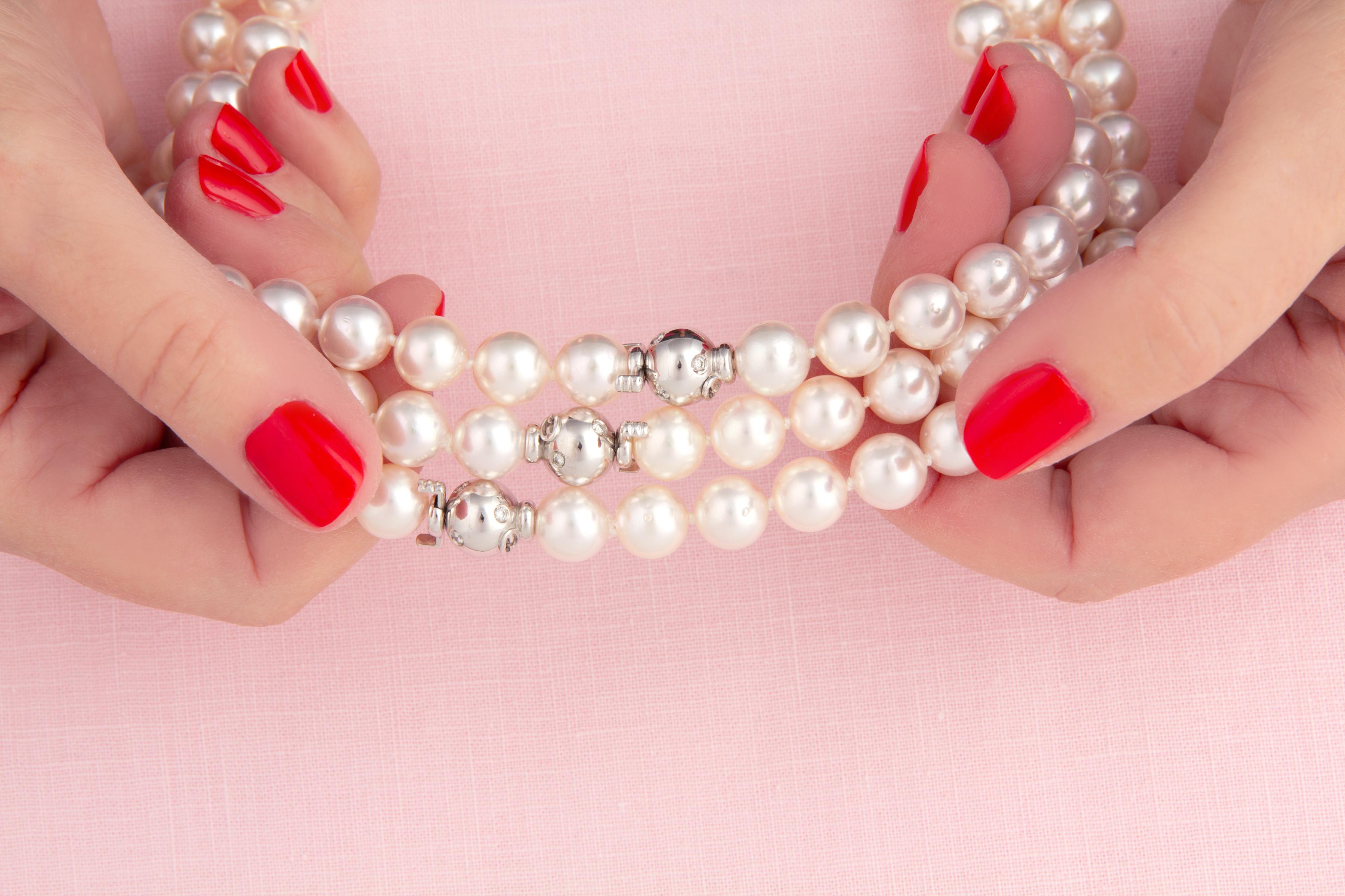 Artista Set di collane di perle triple da 10/9,5 mm Design/One Gafter in vendita