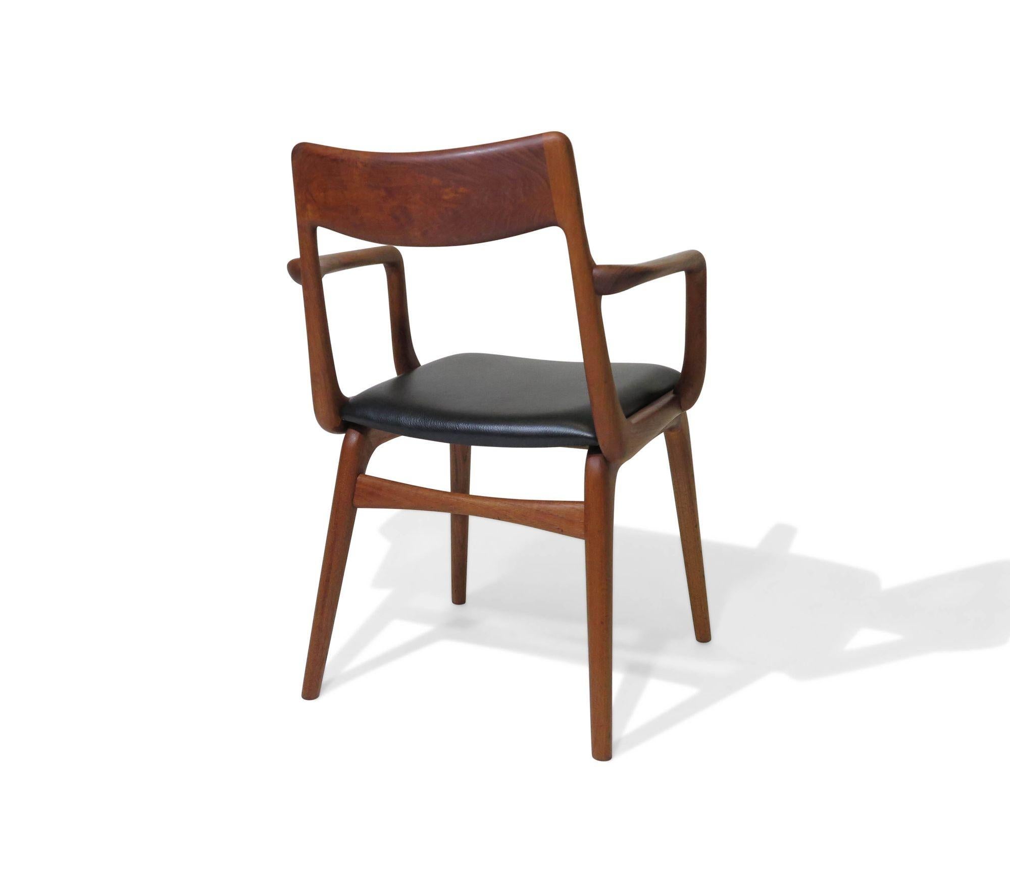 10 Alfred Christensen Boomerang Danish Teak Dining Chairs In Excellent Condition In Oakland, CA