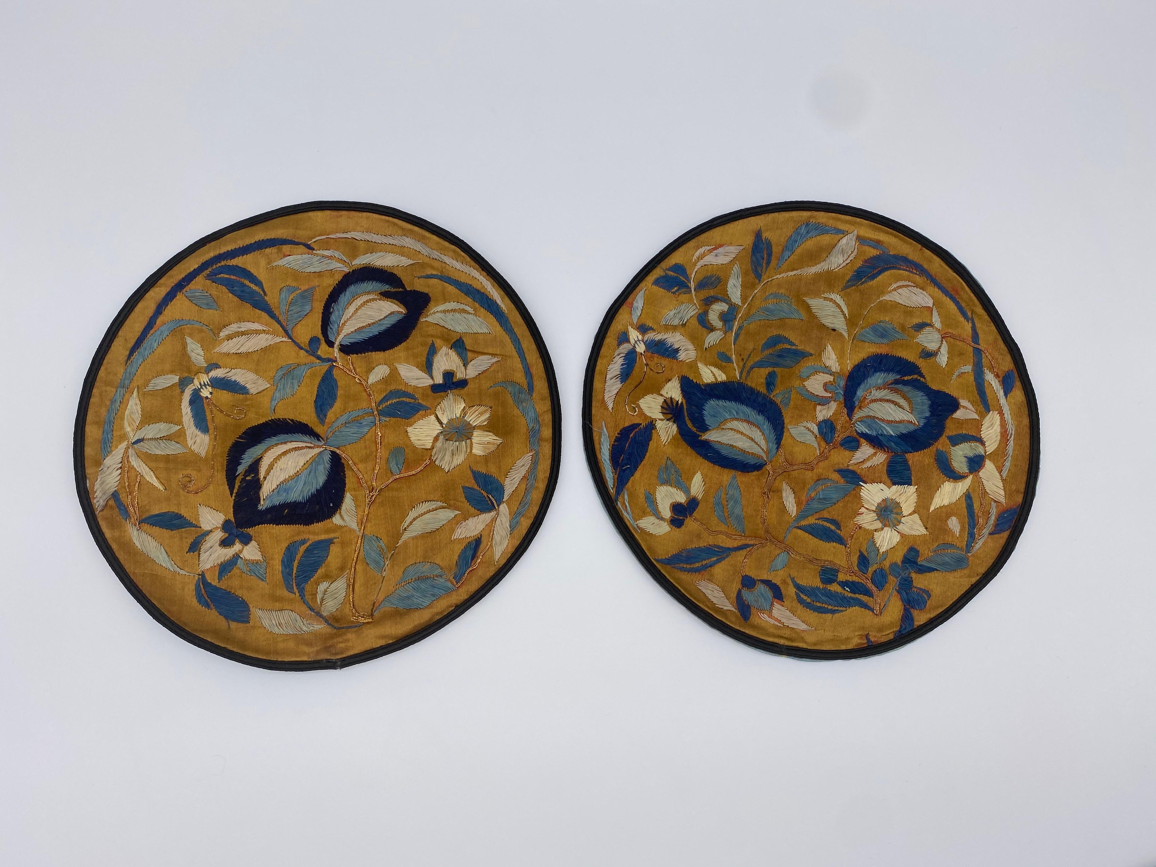 Brodé 10 rondelles chinoises anciennes brodées en soie en vente