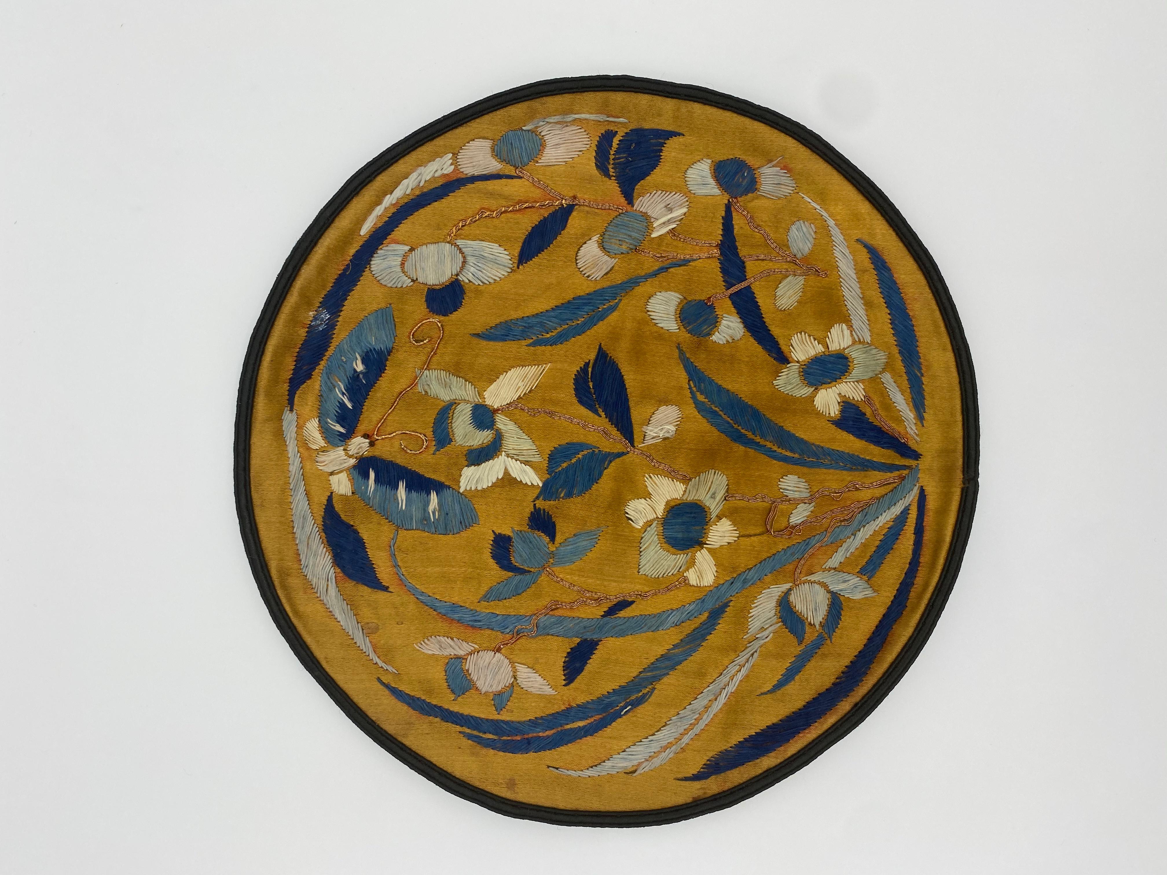 10 Antique Chinese Embroidered Silk Roundels For Sale 1