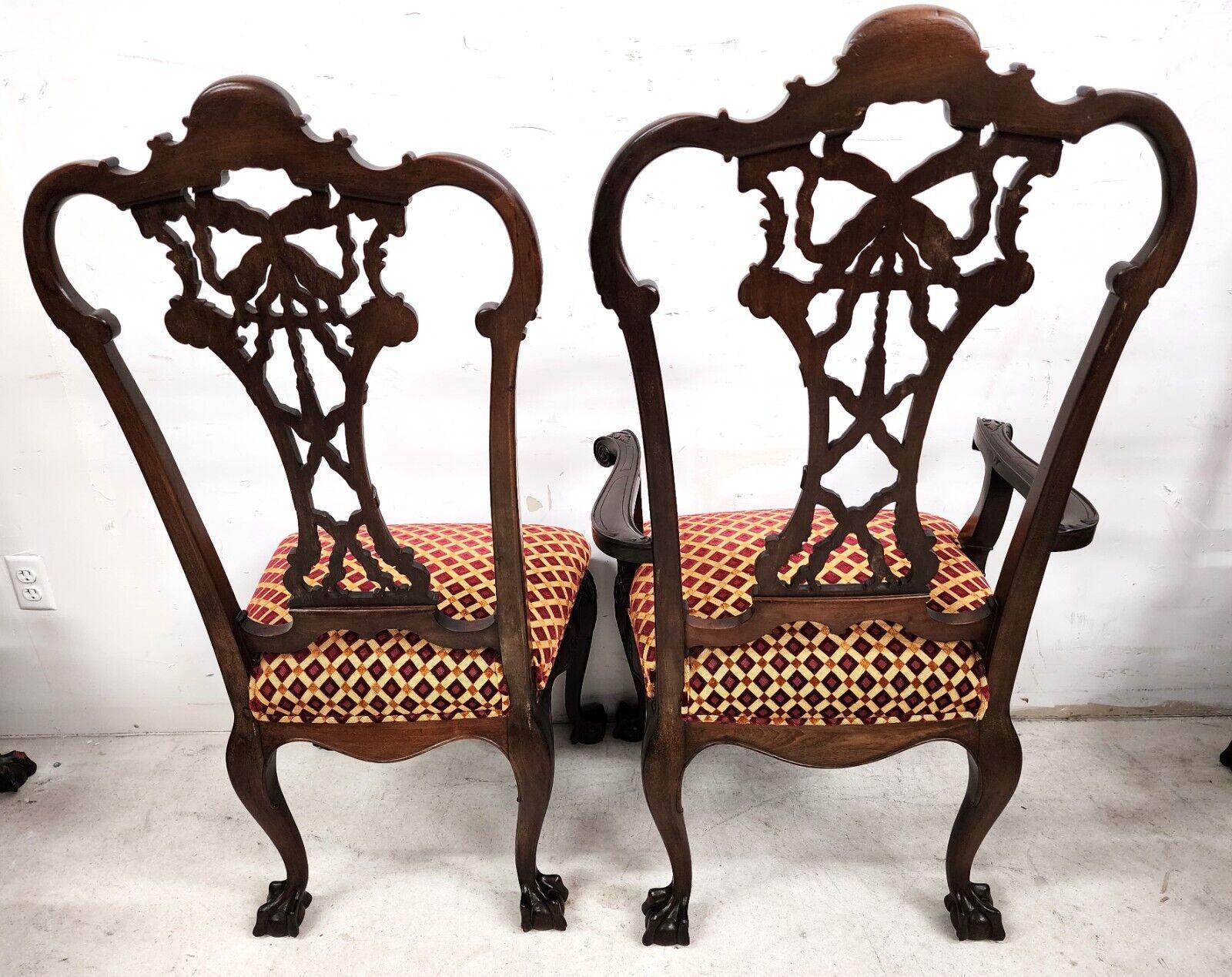 10 chaises de salle à manger Chippendale anciennes en acajou, présentées dans le magazine Forbes en vente 3
