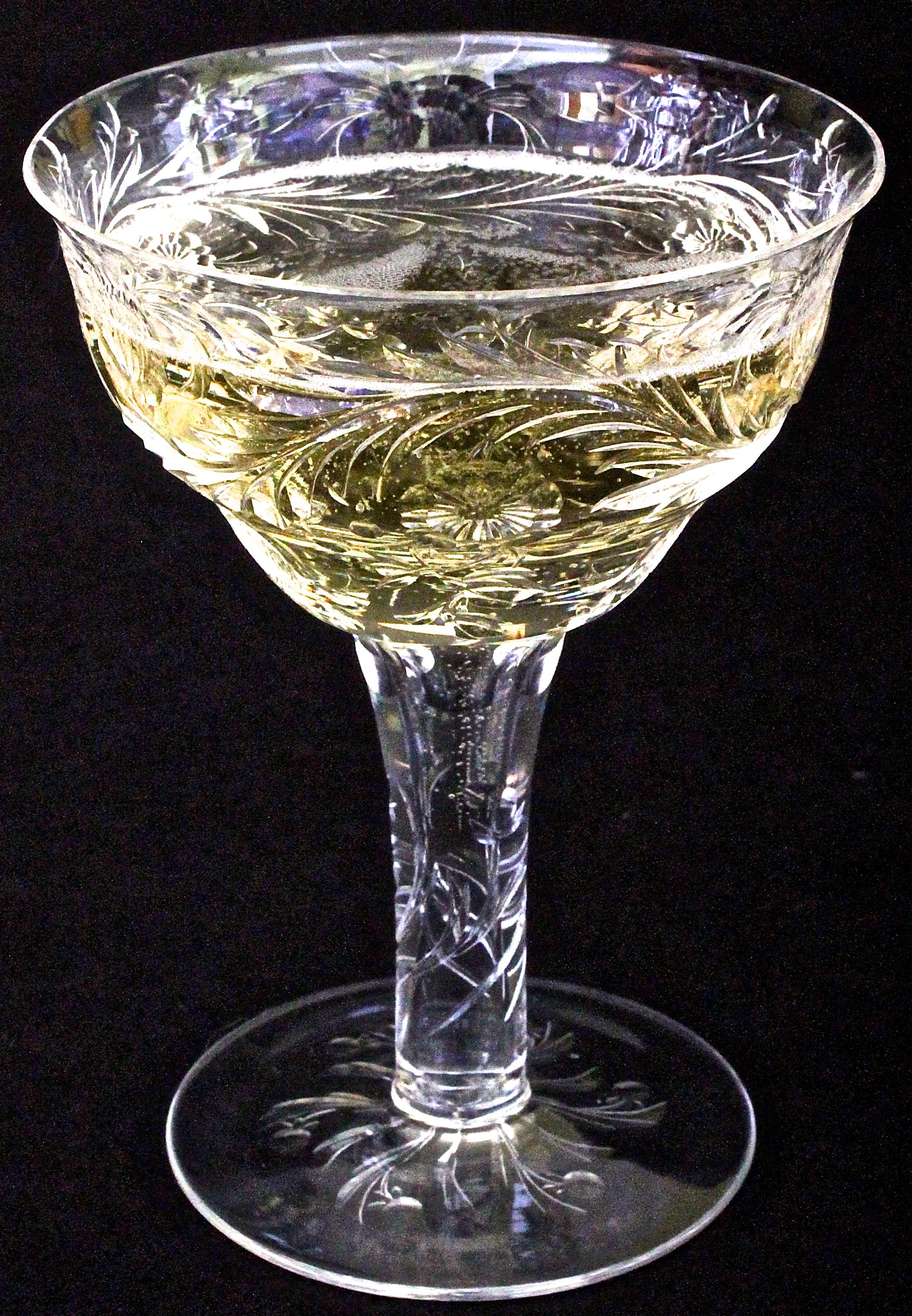 10 Antique Webb Hand-Cut Hollow-Stem Champagne Coupes In Fair Condition For Sale In New York, NY