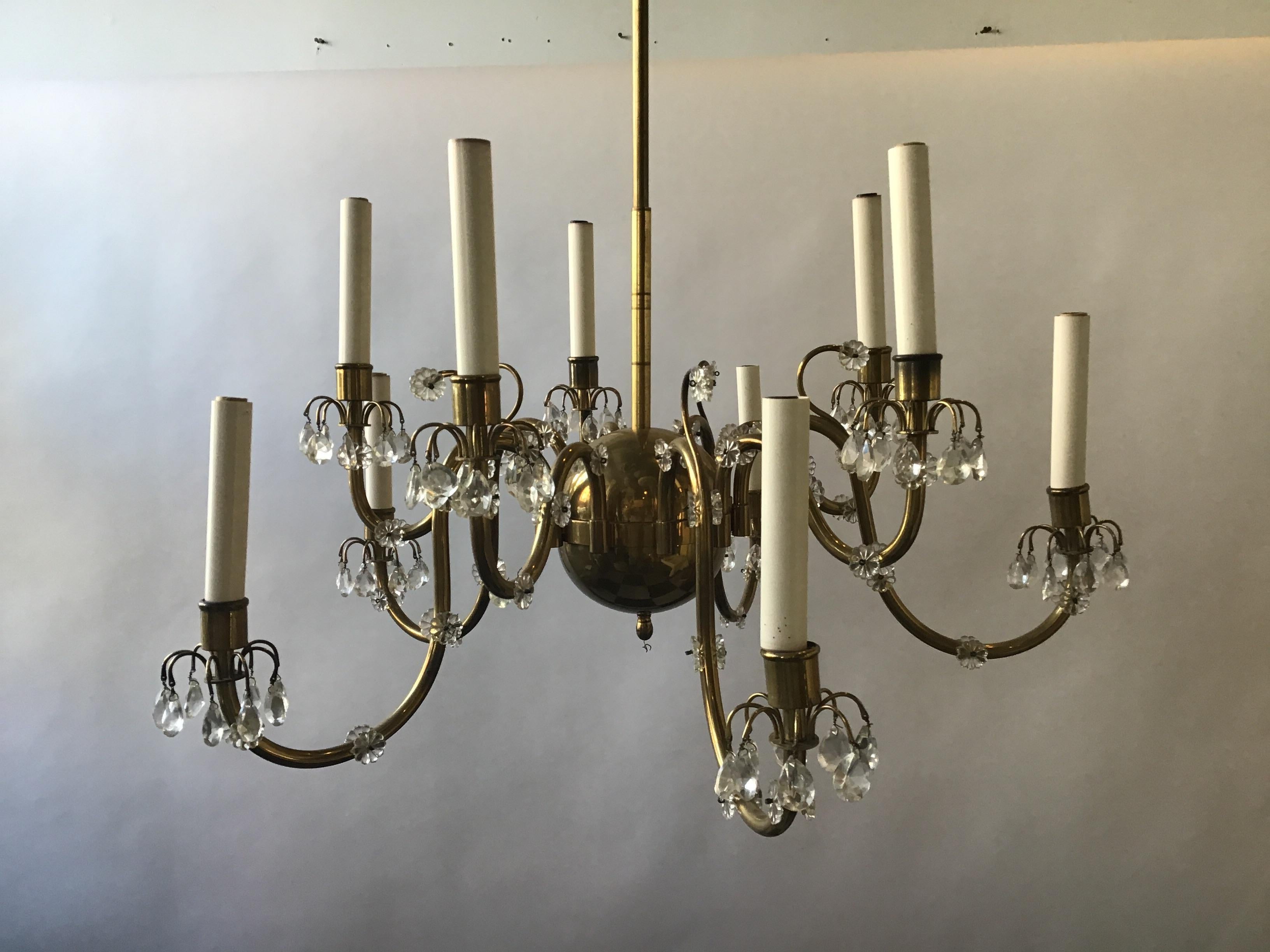 10 arm 1950s Italian brass and crystal chandelier. Needs re wiring.