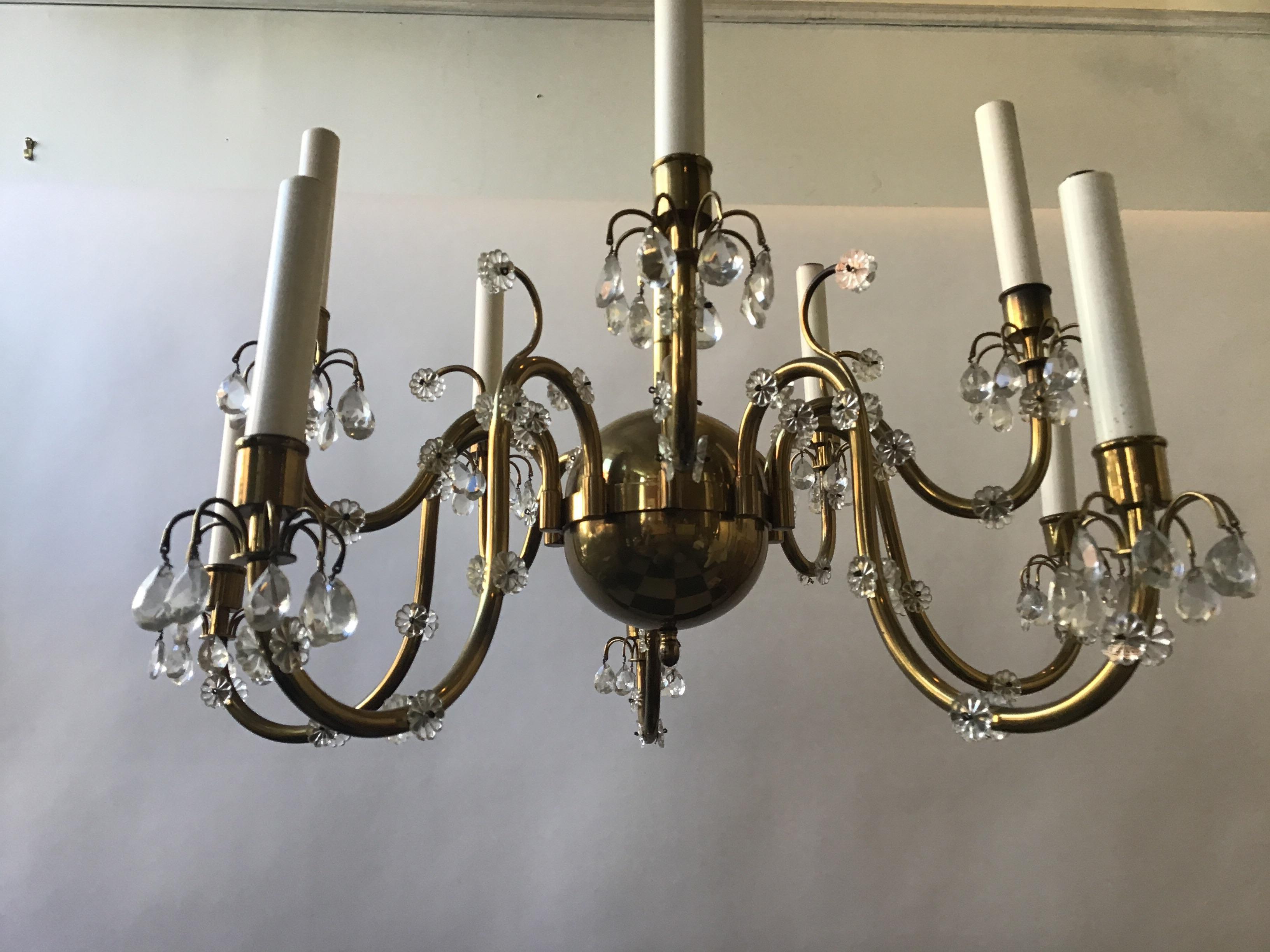 Metà XX secolo Lampadario a 10 bracci in ottone/cristallo italiano del 1950 in vendita