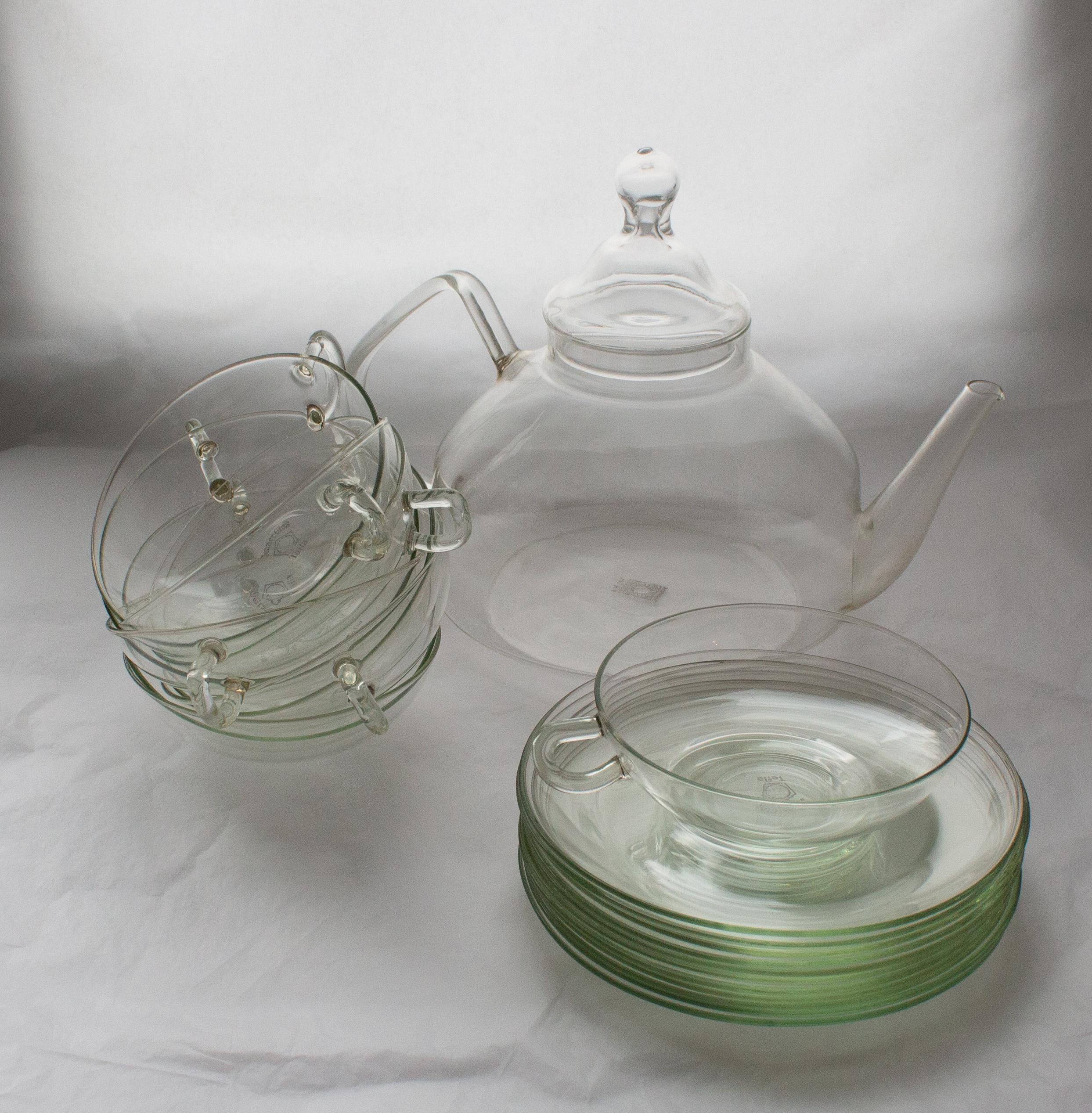 Milieu du XXe siècle 10 tasses à thé et théière Bauhaus « Teho » de William Wagenfeld pour Jenaer, vers 1931 en vente