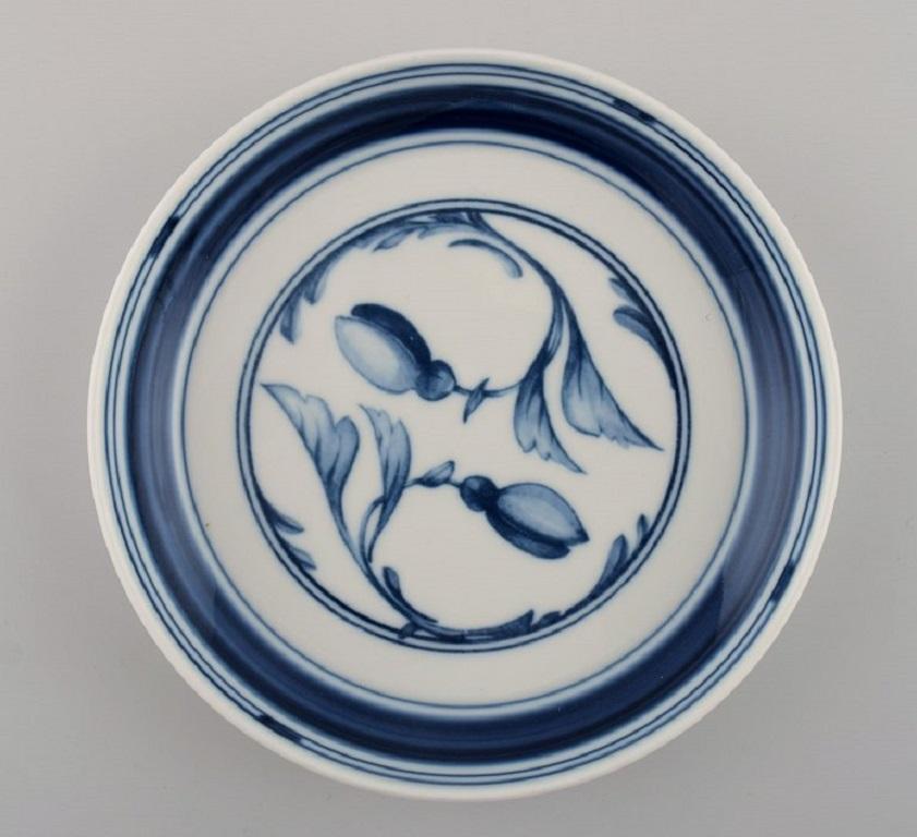 10 Bing & Grøndahl Corinth plates in porcelain. 
1970s.
Measures: 16 x 2.3 cm.
In excellent condition.
Stamped.
2nd factory quality.
