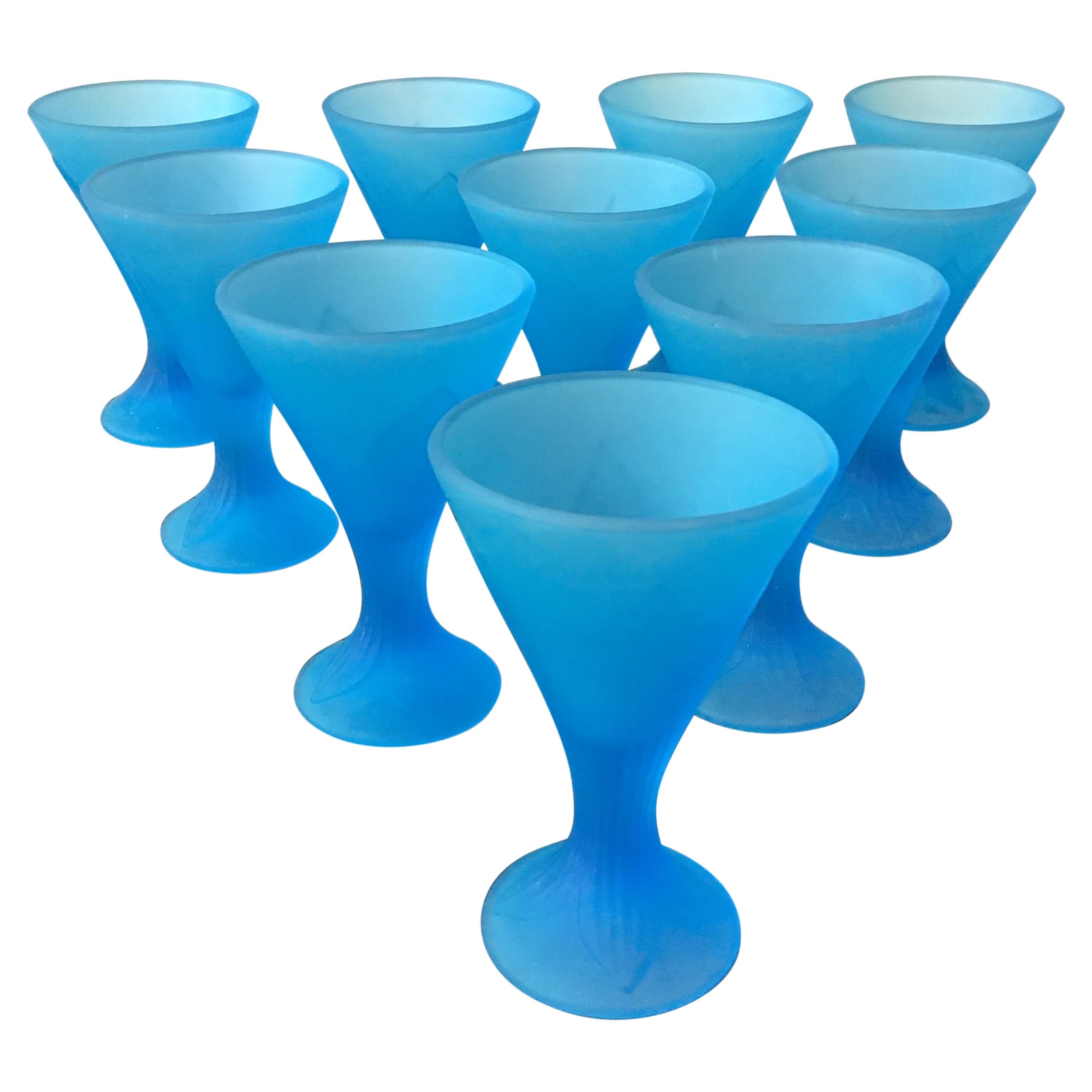 10 verres à cocktail dépolis bleus des années 1940 en vente